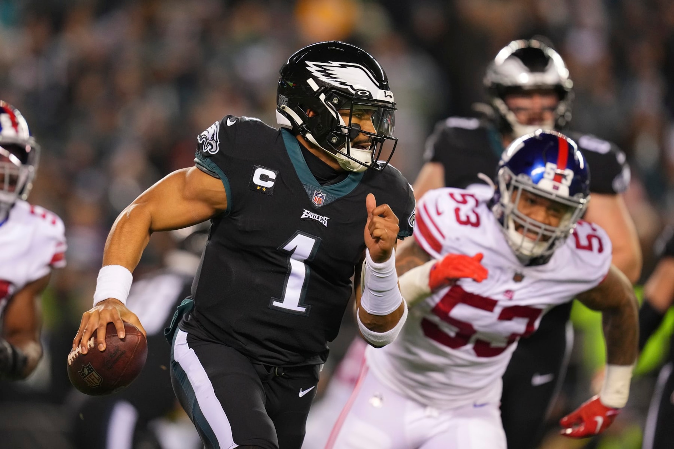 PHILADELPHIA, PA - JANUARY 08: Jalen Hurts #1 of the Philadelphia Eagles scrambles against the New York Giants at Lincoln Financial Field on January 8, 2023 in Philadelphia, Pennsylvania. (Photo by Mitchell Leff/Getty Images)