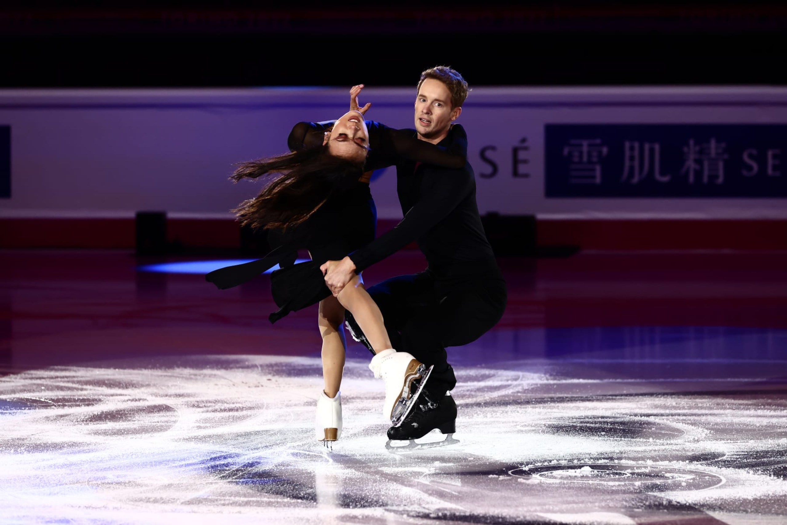 TURIN, ITALY - DECEMBER 11: Ice Dance Silver Medalists Madison Chock and Evan Bates of USA perform during the Exhibition Program of the ISU Grand Prix of Figure Skating Final 2022 at Palavela on December 11, 2022 in Turin, Italy. (Photo by Jonathan Moscrop/Getty Images) TURIN, ITALY - DECEMBER 11: Ice Dance Silver Medalists Madison Chock and Evan Bates of USA perform during the Exhibition Program of the ISU Grand Prix of Figure Skating Final 2022 at Palavela on December 11, 2022 in Turin, Italy. (Photo by Jonathan Moscrop/Getty Images)