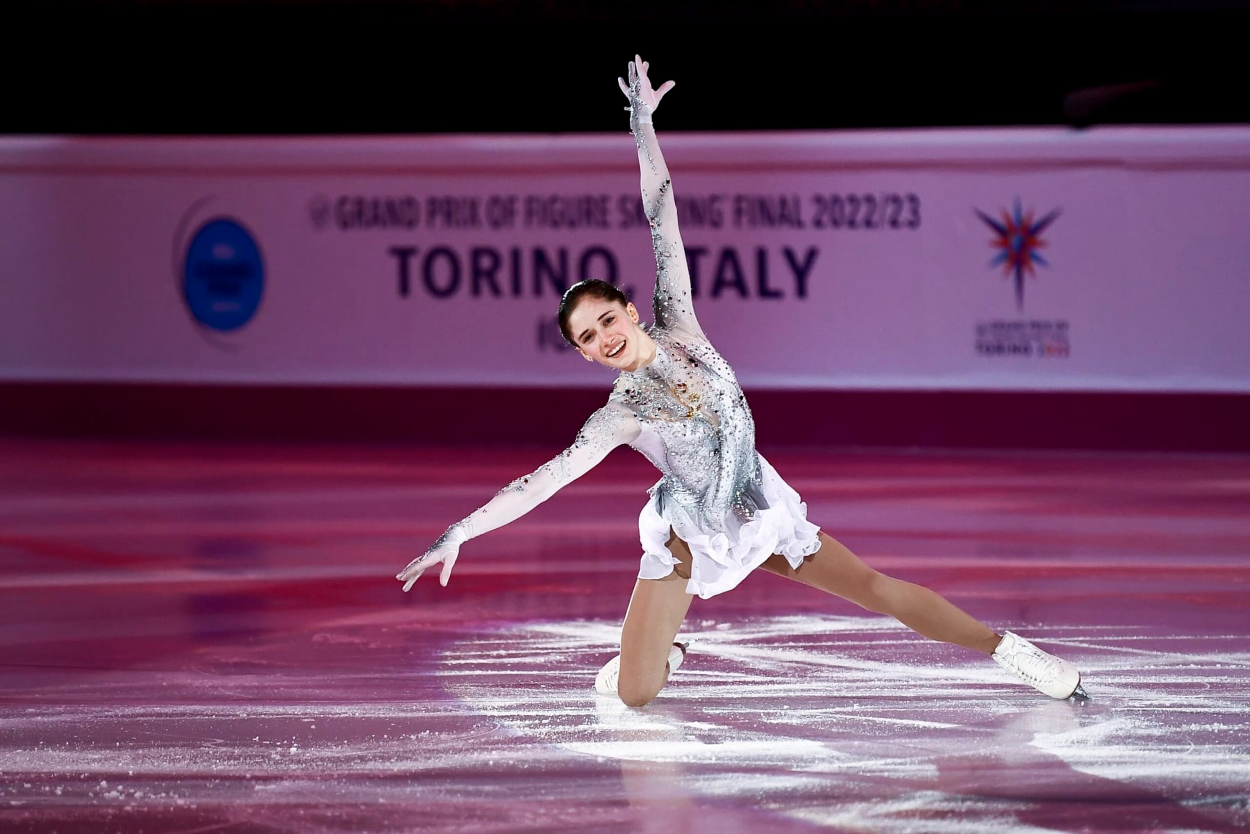 PALAVELA, TURIN, ITALY - 2022/12/11: Isabeau Levito of USA performs in the Gala Exhibition during day four of the ISU Grand Prix of Figure Skating Final. (Photo by Nicolรฒ Campo/LightRocket via Getty Images) PALAVELA, TURIN, ITALY - 2022/12/11: Isabeau Levito of USA performs in the Gala Exhibition during day four of the ISU Grand Prix of Figure Skating Final. (Photo by Nicolรฒ Campo/LightRocket via Getty Images)