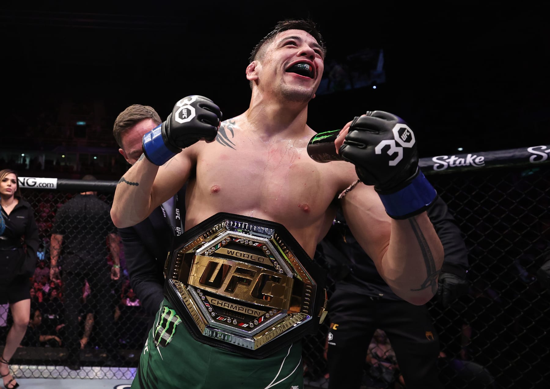 Brandon Moreno is once again the flyweight champion.