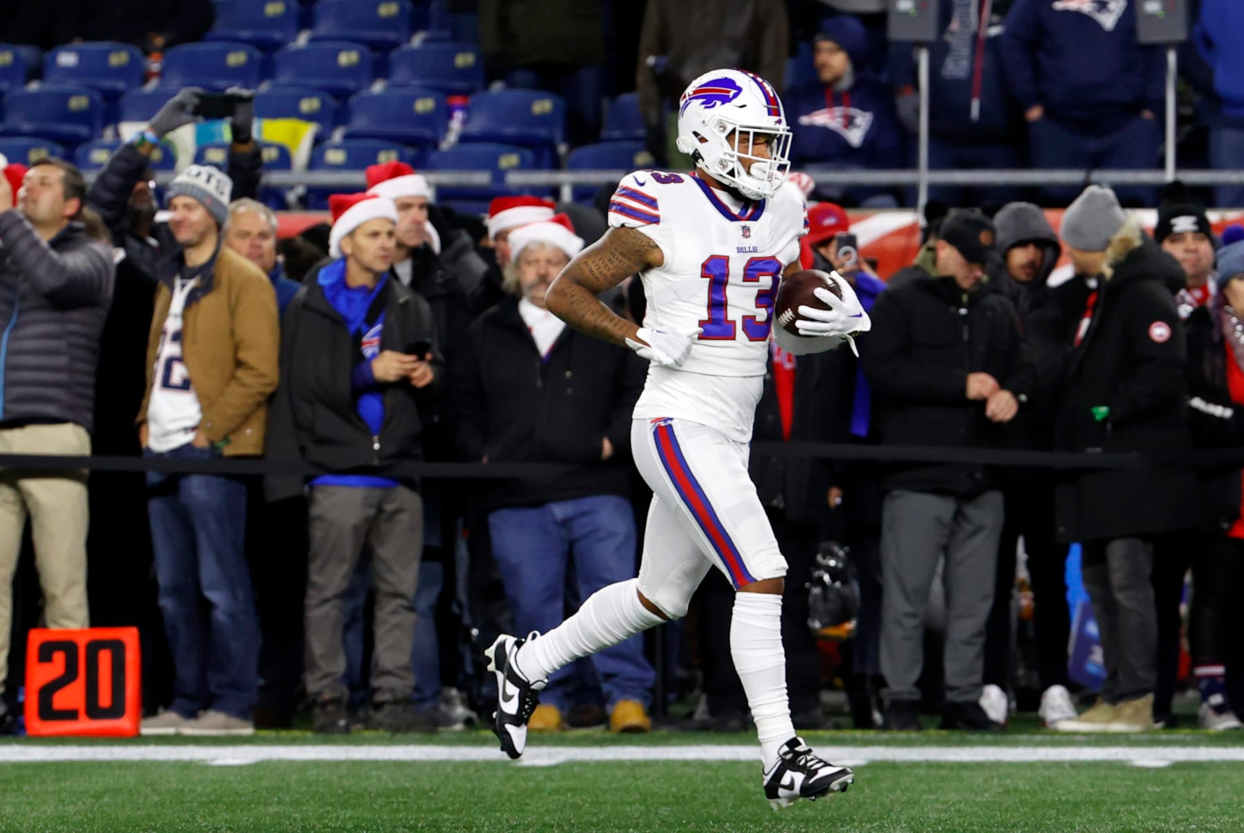 FOXBOROUGH, MA - DECEMBER 01: Buffalo Bills wide receiver Gabriel Davis (13) in warm up before a game between the New England Patriots and the Buffalo Bills on December 1, 2022, at Gillette Stadium in Foxborough, Massachusetts. (Photo by Fred Kfoury III/Icon Sportswire via Getty Images)
