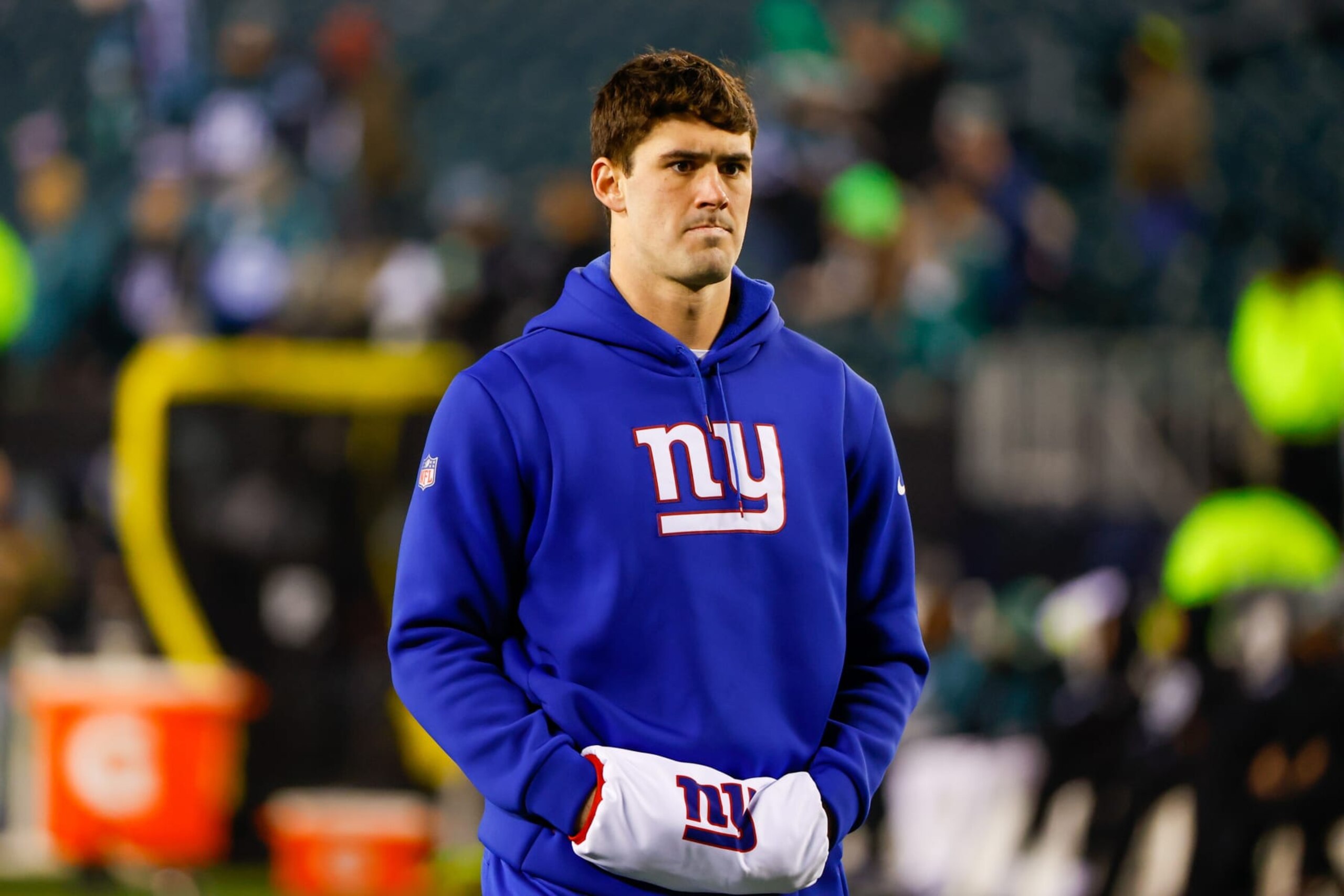 PHILADELPHIA, PA - JANUARY 21: New York Giants quarterback Daniel Jones (8) warms up prior to the NFC Divisional playoff game between the Philadelphia Eagles and the New York Giants on January 21, 2023 at Lincoln Financial Field in Philadelphia, Pennsylvania.  (Photo by Rich Graessle/Icon Sportswire via Getty Images)
