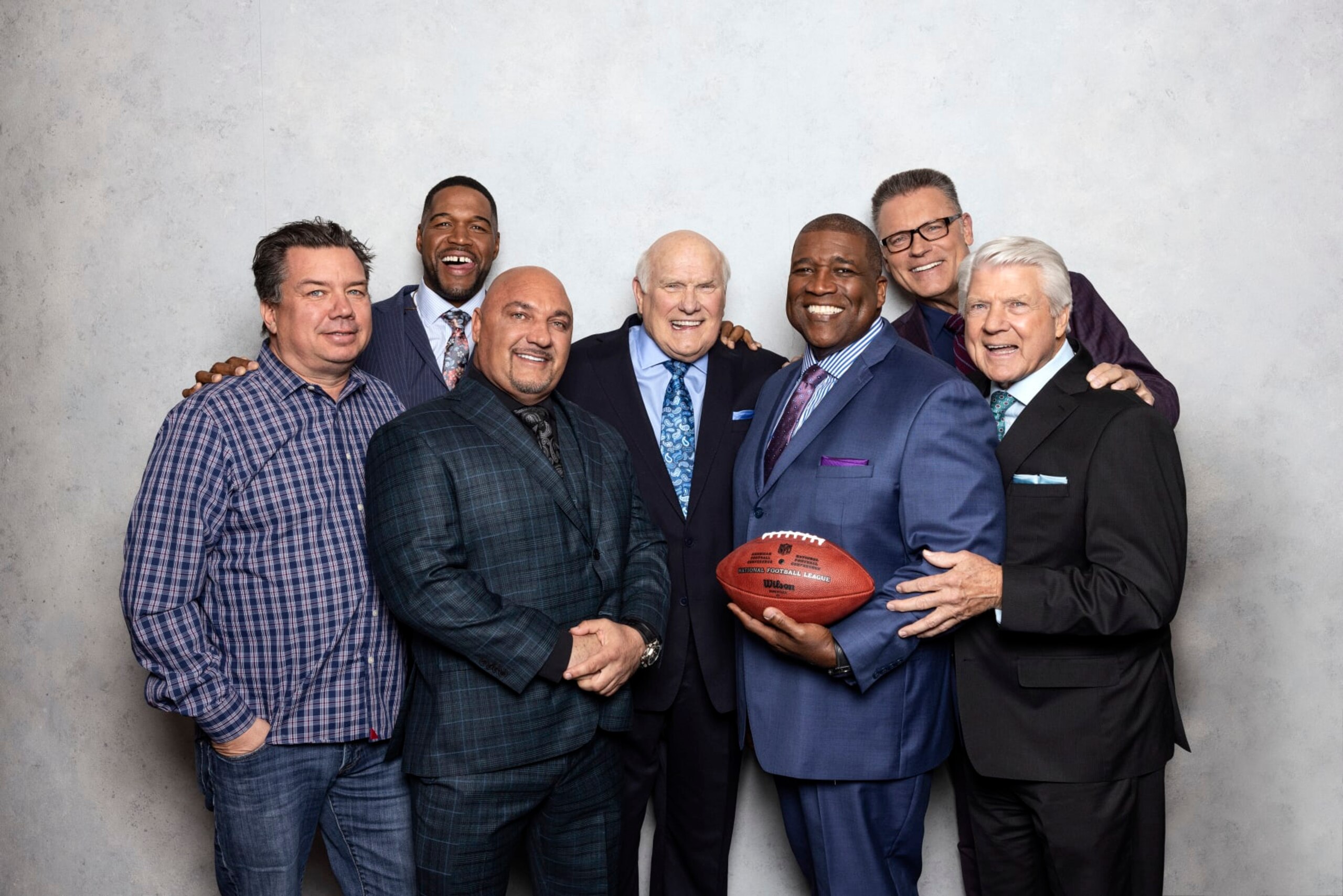 LOS ANGELES, CA - OCTOBER 30: The Fox NFL Sunday pregame show members, from left: producer Bill Richards, analyst Michael Strahan, NFL Insider Jay Glazer, co-host Terry Bradshaw, co-host Curt Menefee, analyst Howie Long, and analyst Jimmy Johnson photographed on Sunday, October 30, 2022. (Photo by Ian Maddox for The Washington Post via Getty Images)