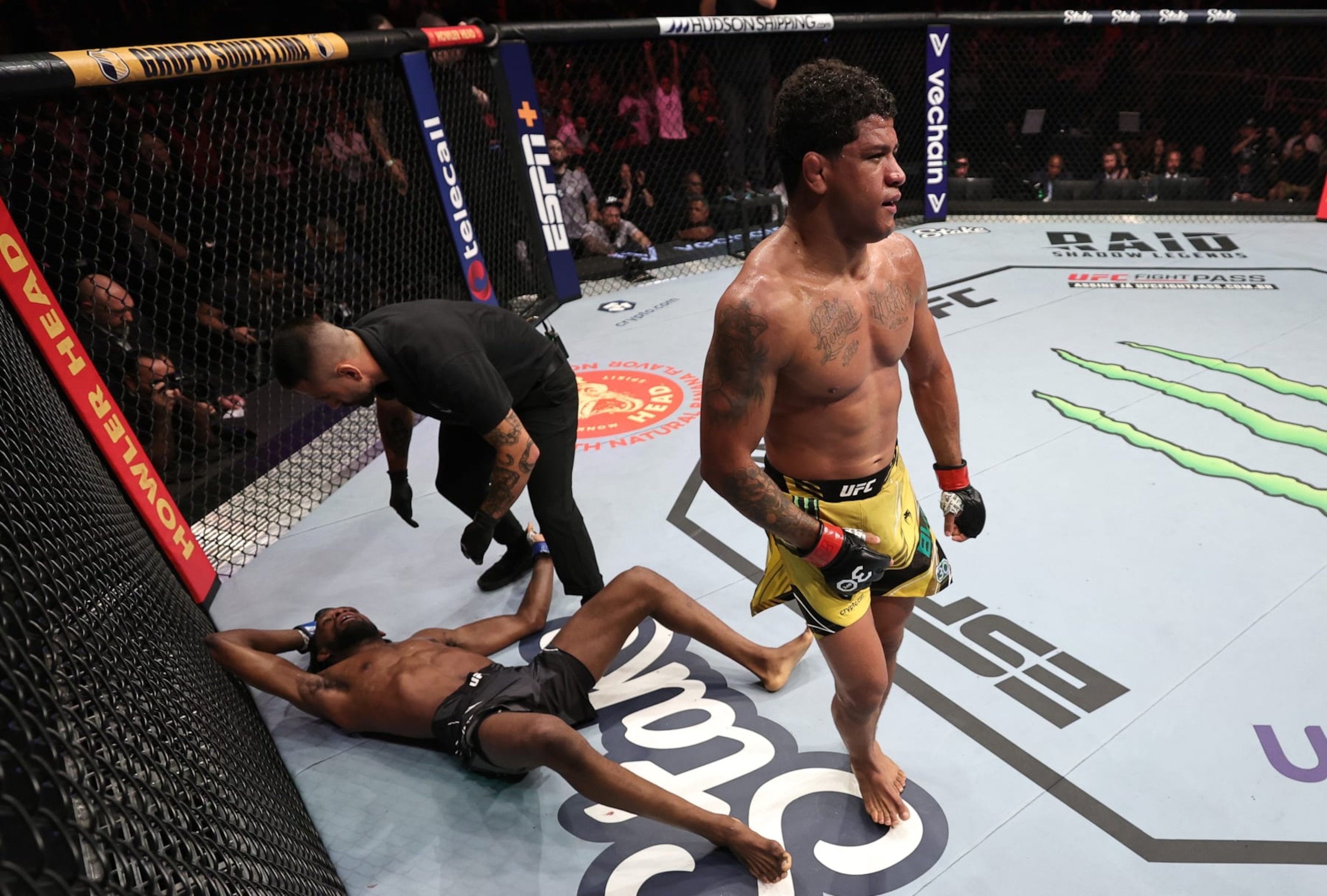 RIO DE JANEIRO, BRAZIL - JANUARY 21: Gilbert Burns of Brazil reacts after his submission victory over Neil Magny in a welterweight fight during the UFC 283 event at Jeunesse Arena on January 21, 2023 in Rio de Janeiro, Brazil. (Photo by Buda Mendes/Zuffa LLC via Getty Images)