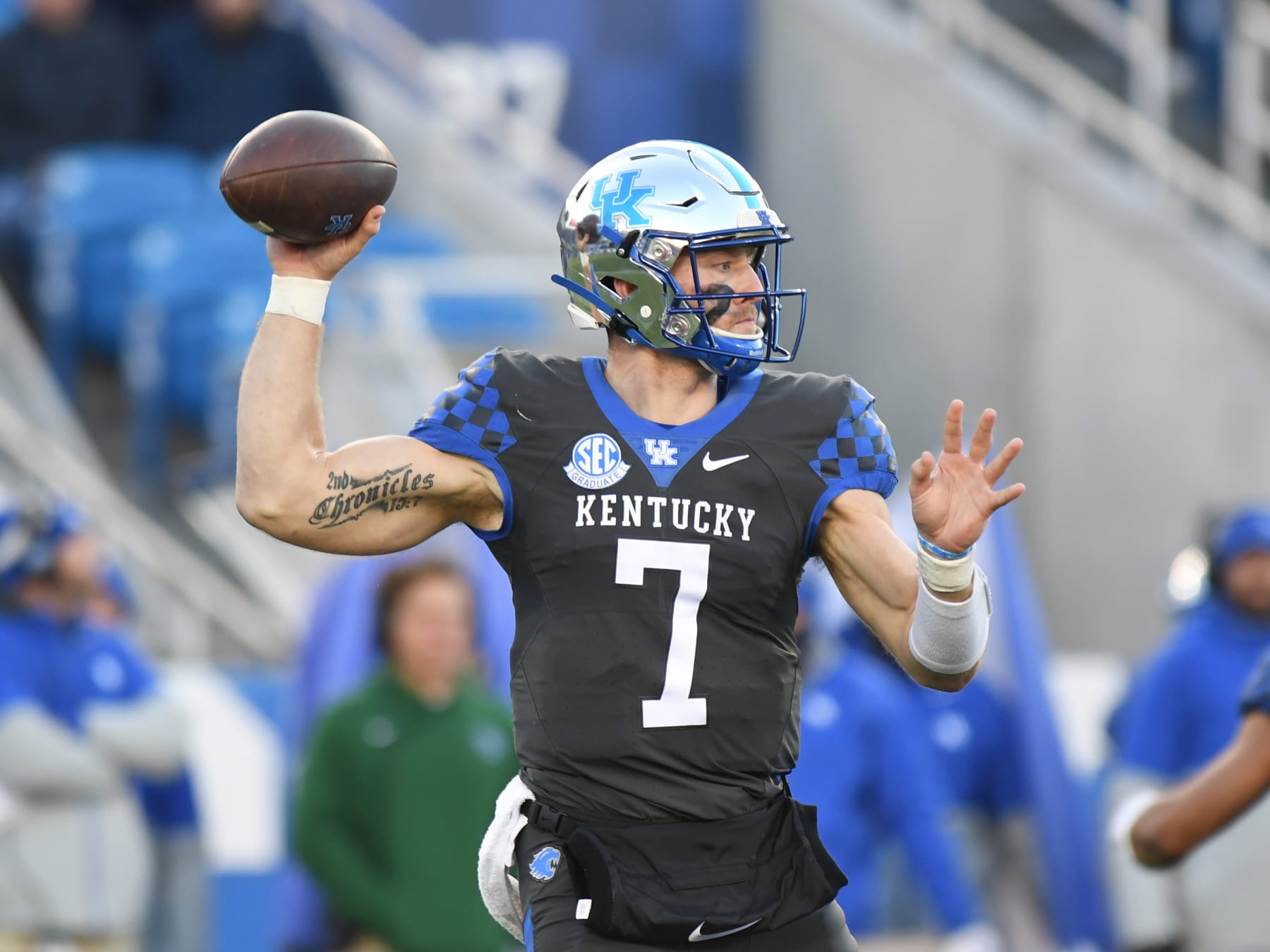 LEXINGTON, KY - NOVEMBER 19:Kentucky Wildcats Quarterback Will Levis (7) passes the ball during the college football game between the Georgia Bulldogs and the Kentucky Wildcats on November 19, 2022, at Common Wealth Stadium in Lexington, KY. (Photo by Jeffrey Vest/Icon Sportswire via Getty Images)
