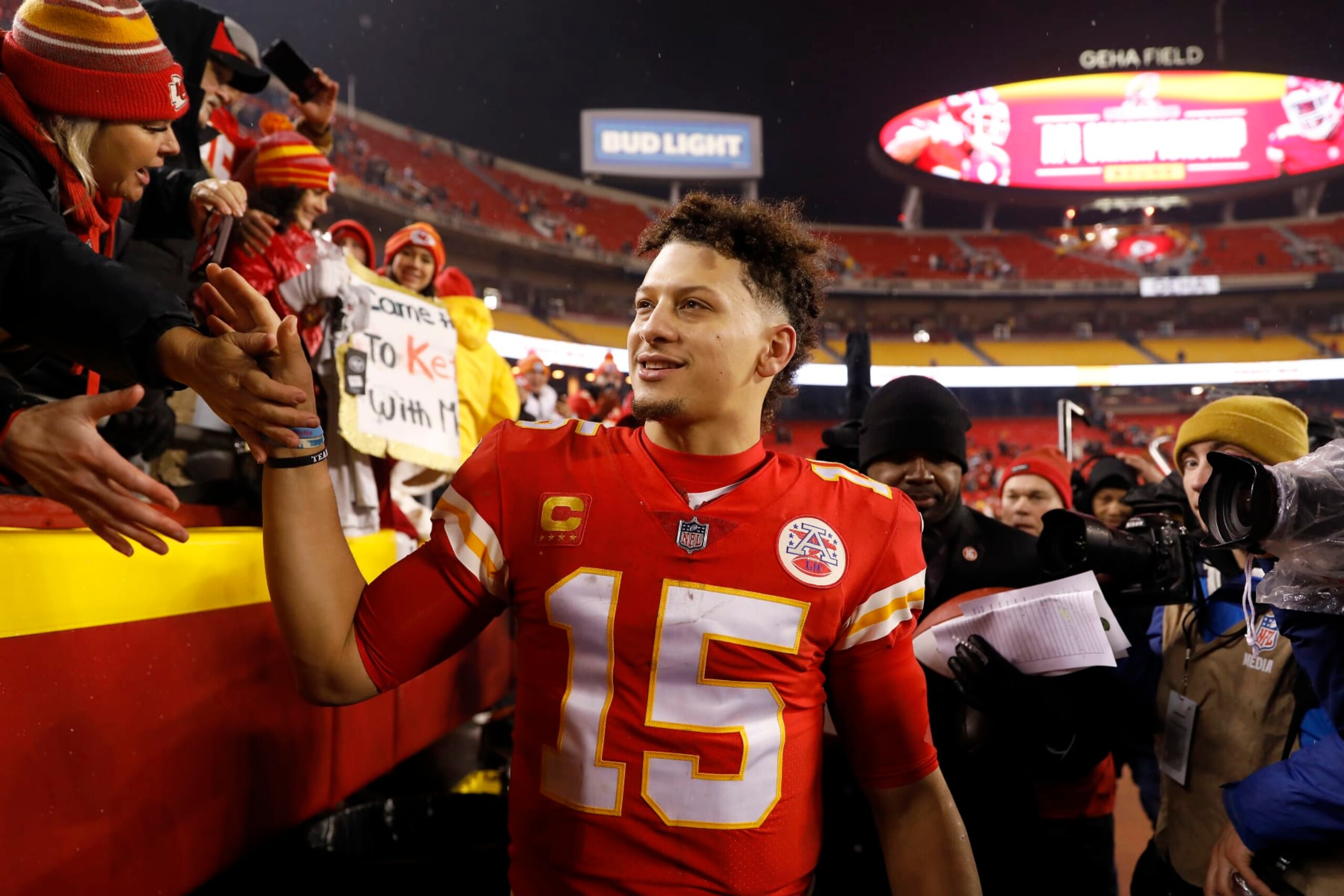 KANSAS CITY, MISSOURI - JANUARY 21: Patrick Mahomes #15 of the Kansas City Chiefs celebrates with fans after defeating the Jacksonville Jaguars in the AFC Divisional Playoff game at Arrowhead Stadium on January 21, 2023 in Kansas City, Missouri. The Kansas City Chiefs defeated the Jacksonville Jaguars with a score of 27 to 20. (Photo by David Eulitt/Getty Images) KANSAS CITY, MISSOURI - JANUARY 21: Patrick Mahomes #15 of the Kansas City Chiefs celebrates with fans after defeating the Jacksonville Jaguars in the AFC Divisional Playoff game at Arrowhead Stadium on January 21, 2023 in Kansas City, Missouri. The Kansas City Chiefs defeated the Jacksonville Jaguars with a score of 27 to 20. (Photo by David Eulitt/Getty Images)