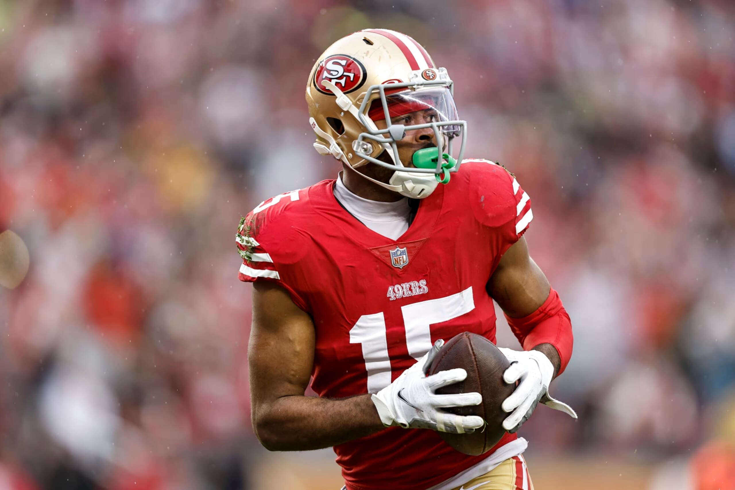 SANTA CLARA, CALIFORNIA - JANUARY 14: Jauan Jennings #15 of the San Francisco 49ers runs with the ball during an NFL football game between the San Francisco 49ers and the Seattle Seahawks at Levi's Stadium on January 14, 2023 in Santa Clara, California. (Photo by Michael Owens/Getty Images)
