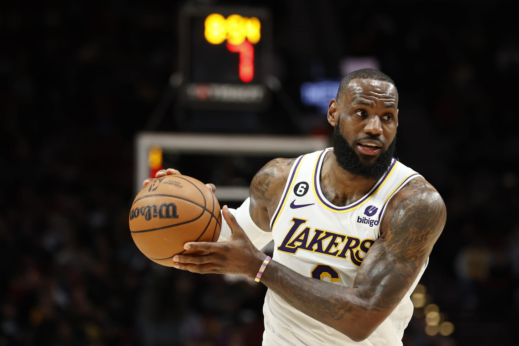 PORTLAND, OREGON - JANUARY 22: LeBron James #6 of the Los Angeles Lakers looks to pass against the Portland Trail Blazers during the first half at Moda Center on January 22, 2023 in Portland, Oregon. NOTE TO USER: User expressly acknowledges and agrees that, by downloading and/or using this photograph, User is consenting to the terms and conditions of the Getty Images License Agreement. (Photo by Steph Chambers/Getty Images)
