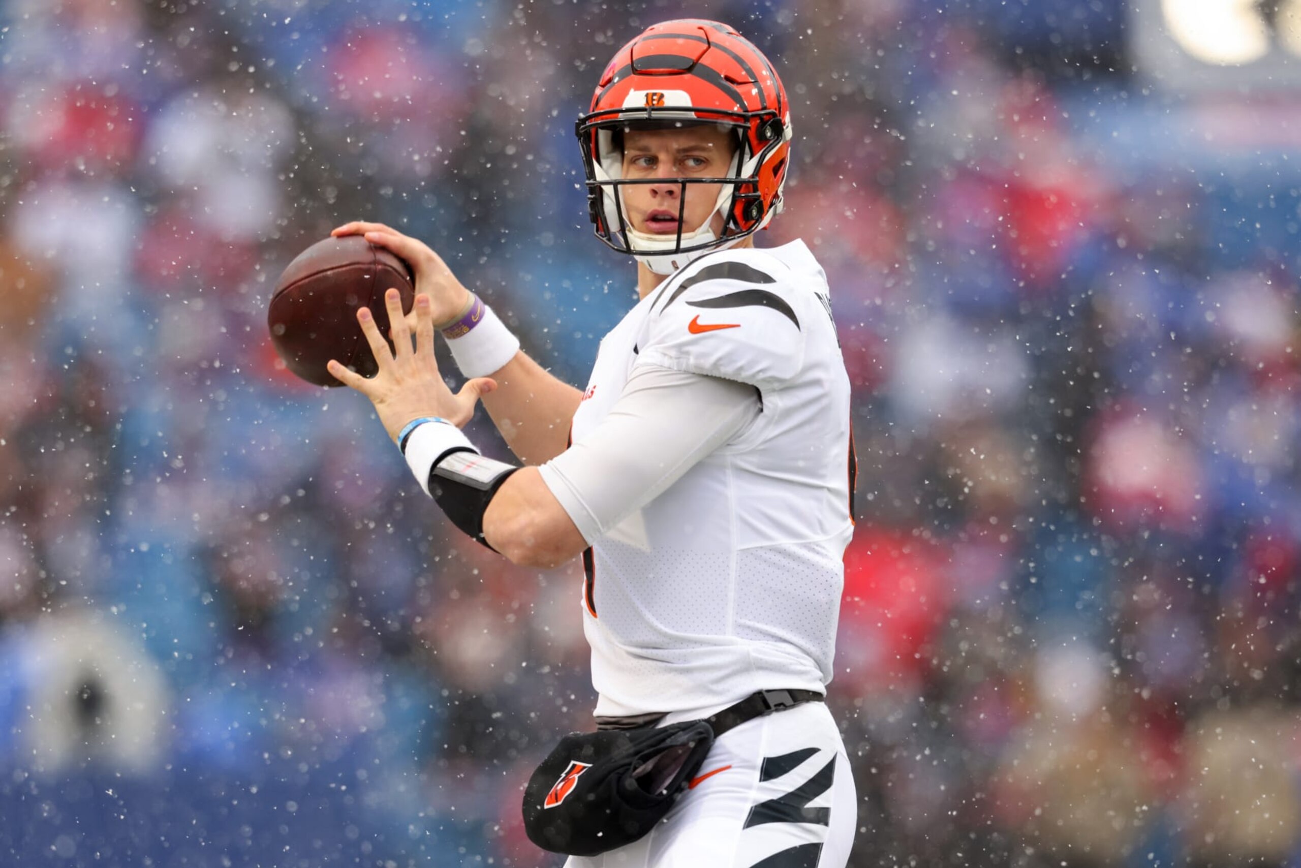 ORCHARD PARK, NEW YORK - JANUARY 22: Joe Burrow #9 of the Cincinnati Bengals warms up prior to a game against the Buffalo Bills in the AFC Divisional Playoff game at Highmark Stadium on January 22, 2023 in Orchard Park, New York. (Photo by Bryan M. Bennett/Getty Images)