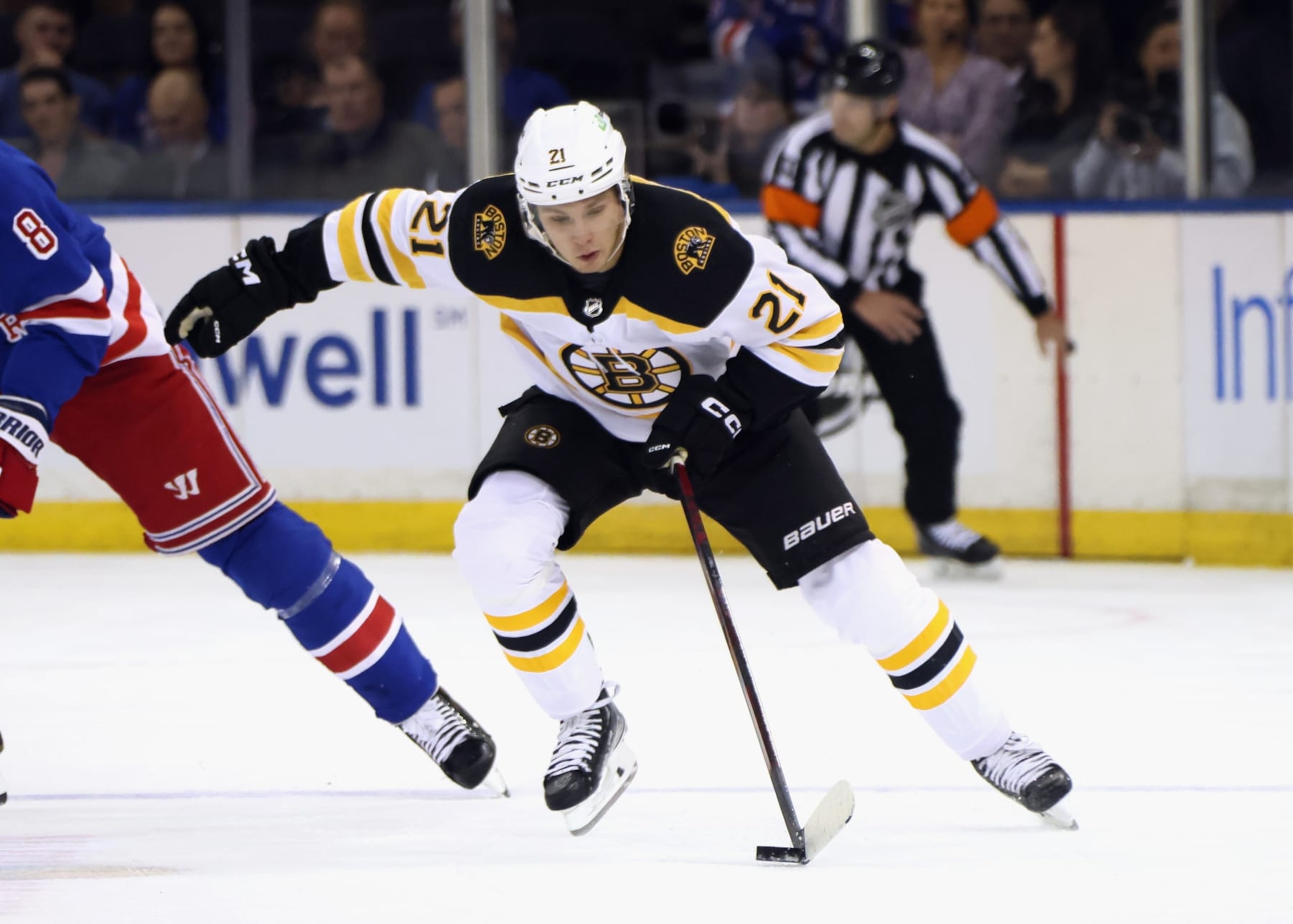 NEW YORK, NEW YORK - OCTOBER 05: Fabian Lysell #21 of the Boston Bruins skates against the New York Rangers at Madison Square Garden on October 05, 2022 in New York City. The Bruins defeated the Rangers 5-4. (Photo by Bruce Bennett/Getty Images)