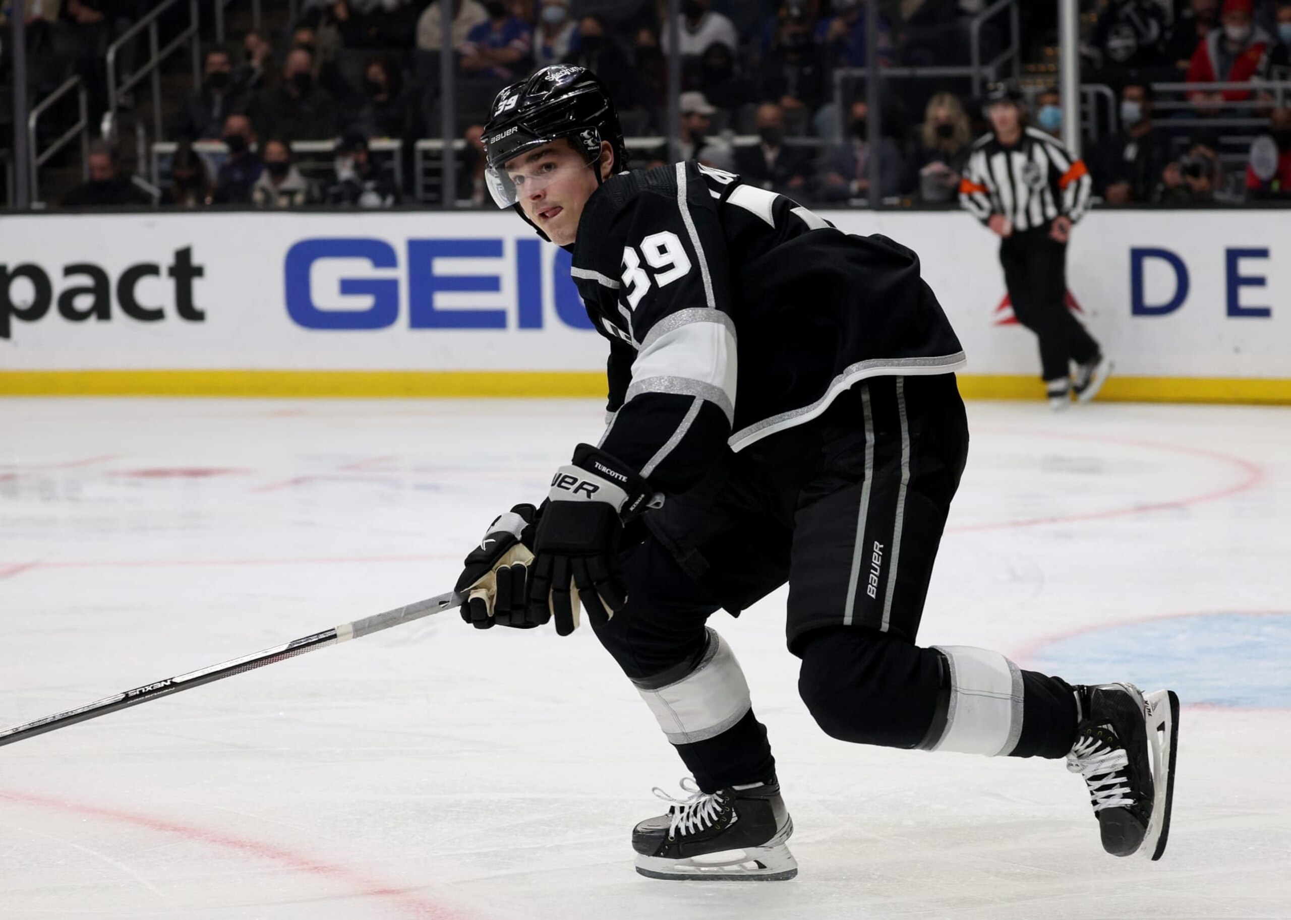 LOS ANGELES, CALIFORNIA - JANUARY 10: Alex Turcotte #39 of the Los Angeles Kings skates after the play during a 3-1 win over the New York Rangers at Staples Center on January 10, 2022 in Los Angeles, California. (Photo by Harry How/Getty Images)