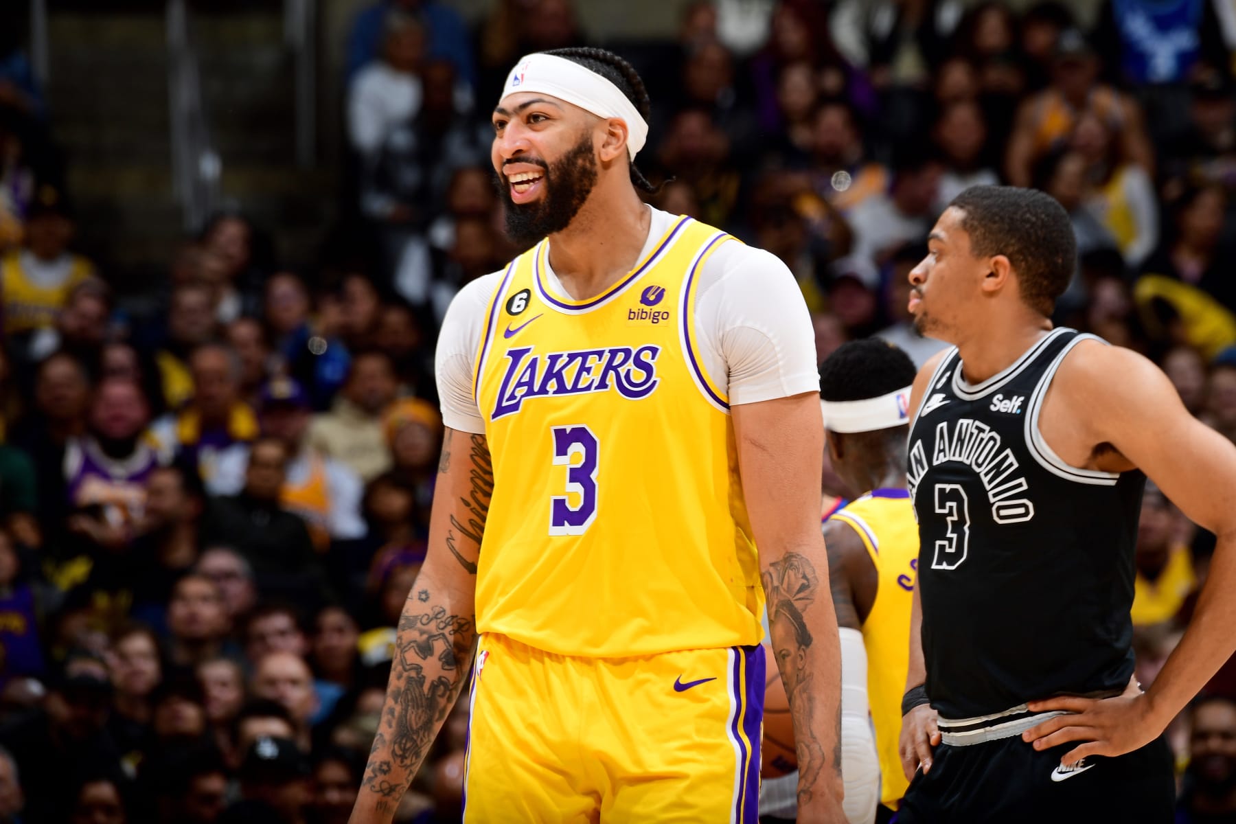 LOS ANGELES, CA - JANUARY 25: Anthony Davis #3 of the Los Angeles Lakers smiles during the game against the San Antonio Spurs on January 25, 2023 at Crypto.Com Arena in Los Angeles, California. NOTE TO USER: User expressly acknowledges and agrees that, by downloading and/or using this Photograph, user is consenting to the terms and conditions of the Getty Images License Agreement. Mandatory Copyright Notice: Copyright 2023 NBAE (Photo by Adam Pantozzi/NBAE via Getty Images)