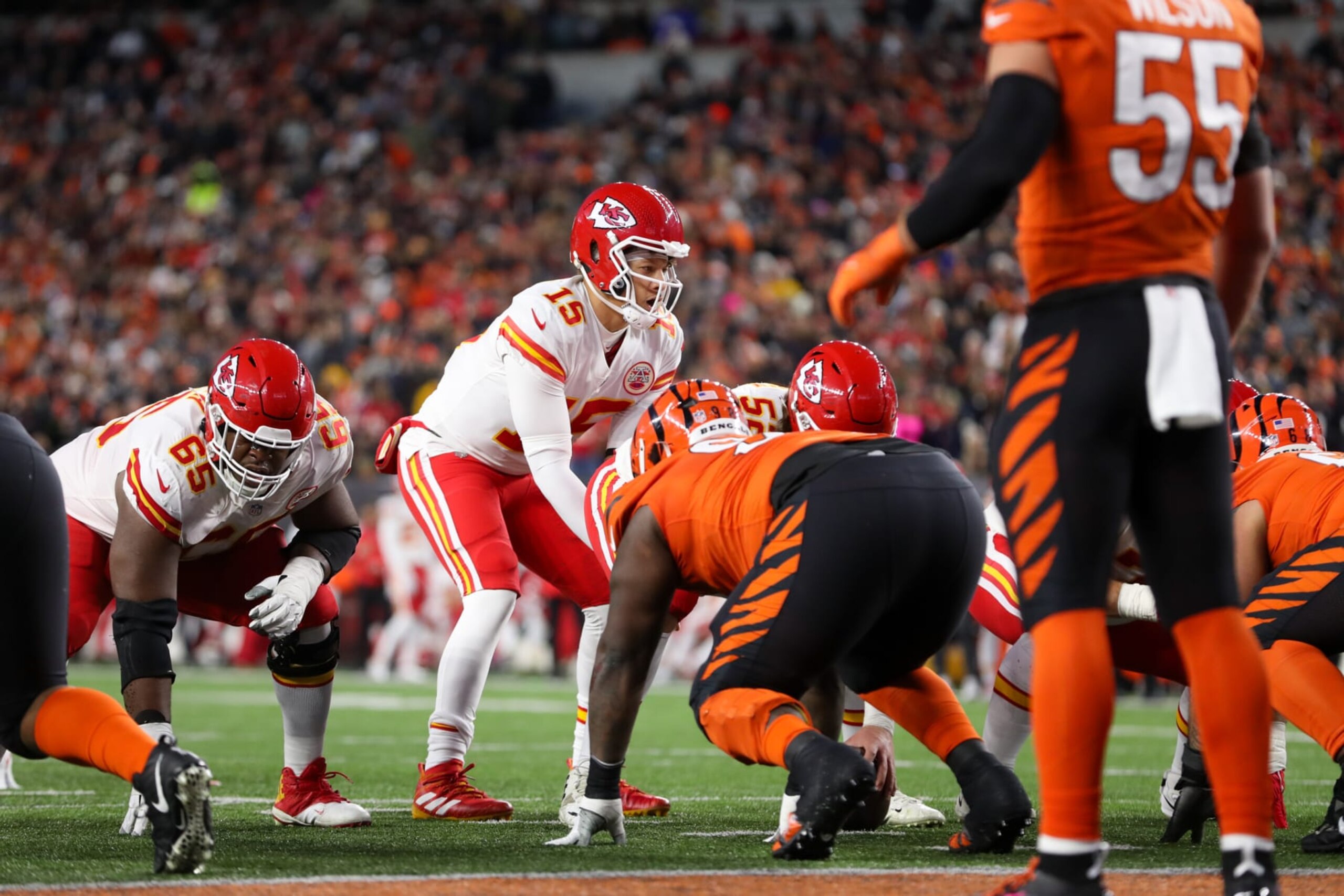 CINCINNATI, OH - DECEMBER 04: Kansas City Chiefs quarterback Patrick Mahomes (15) calls a play during the game against the Kansas City Chiefs and the Cincinnati Bengals on December 4, 2022, at the Paycor Stadium in Cincinnati, OH. (Photo by Ian Johnson/Icon Sportswire via Getty Images)