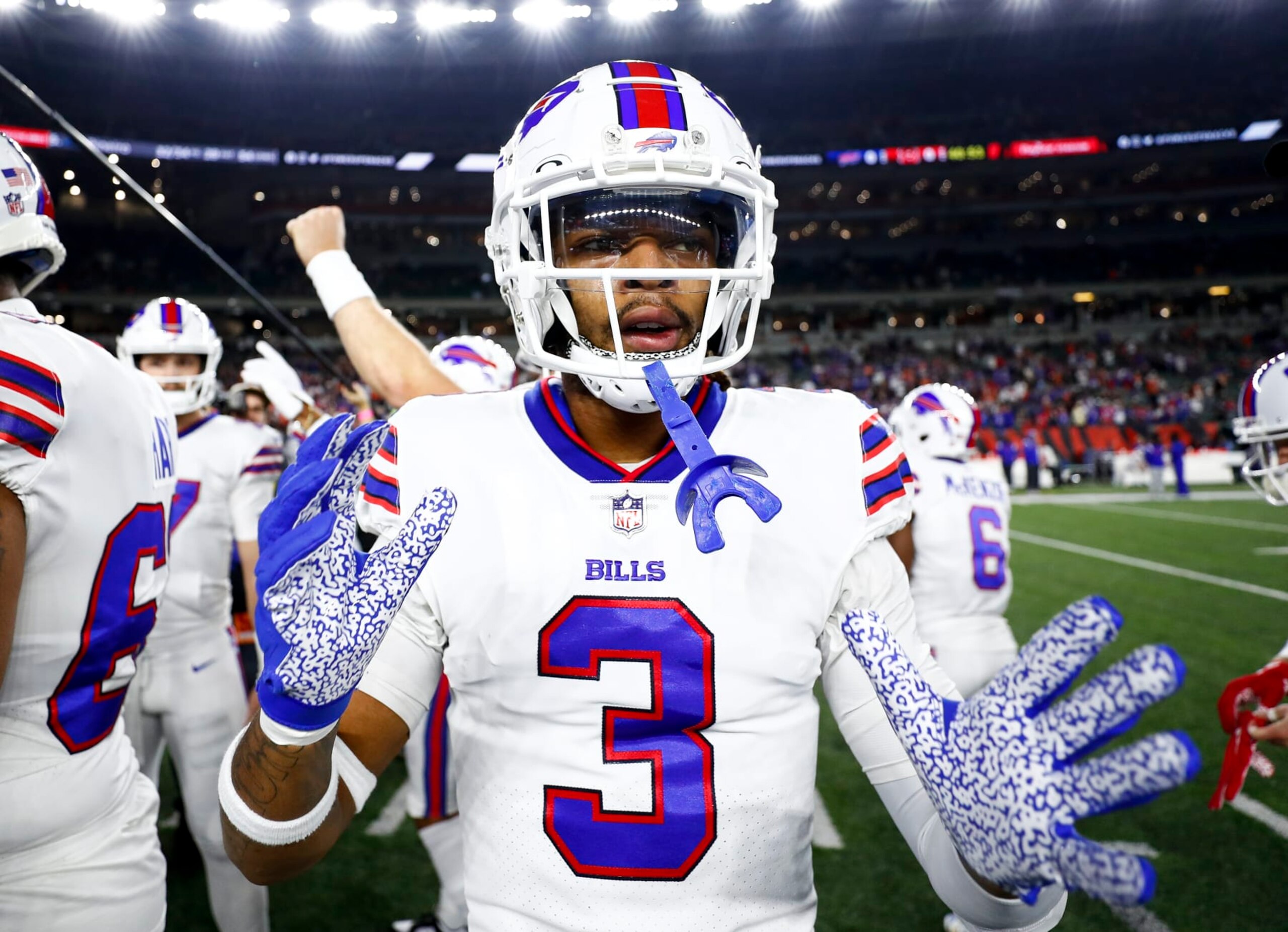 CINCINNATI, OH - JANUARY 2: Damar Hamlin #3 of the Buffalo Bills stands in the team huddle prior to an NFL football game against the Cincinnati Bengals at Paycor Stadium on January 2, 2023 in Cincinnati, Ohio. (Photo by Kevin Sabitus/Getty Images)