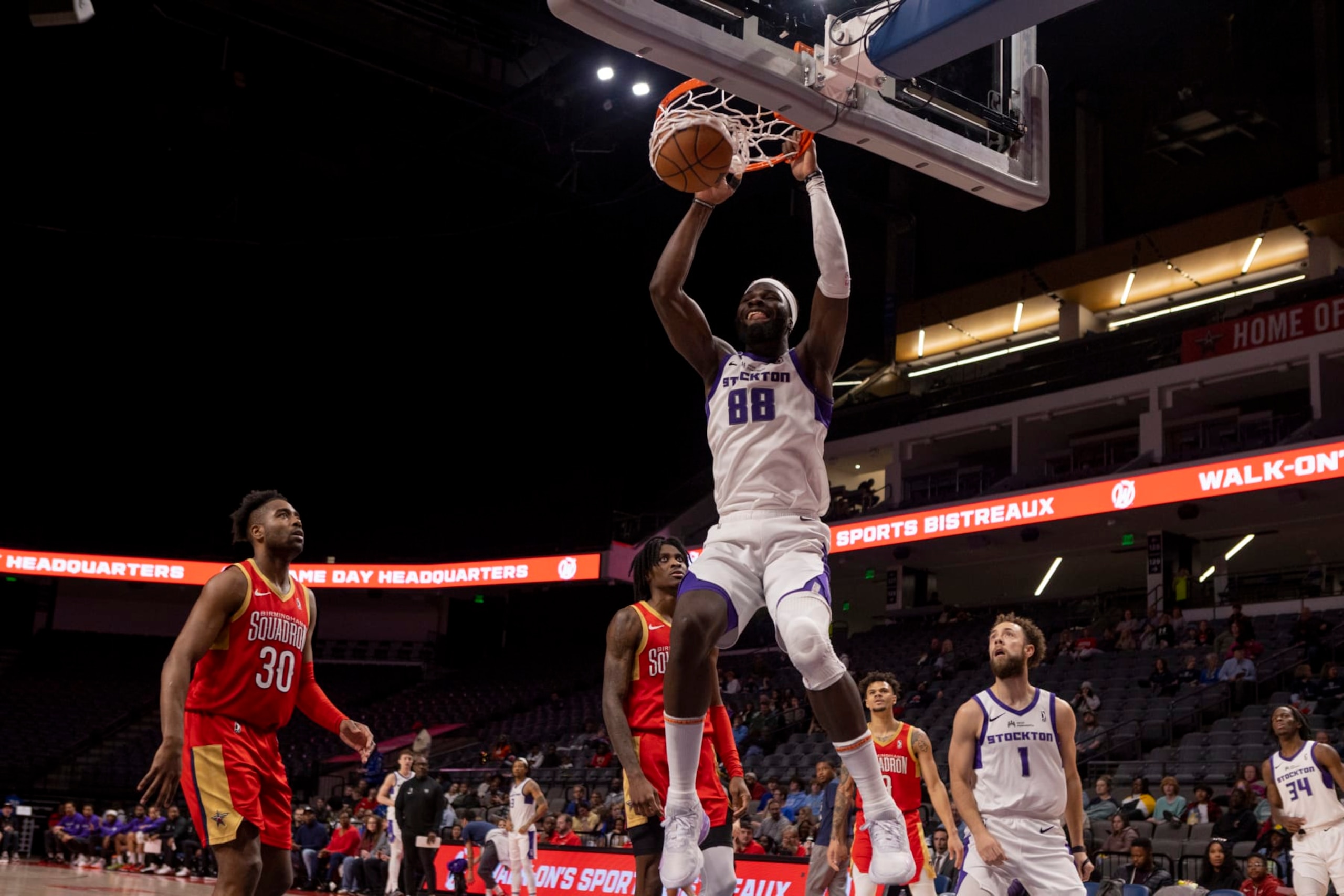 Neemias Queta, Stockton Kings Neemias Queta, Stockton Kings