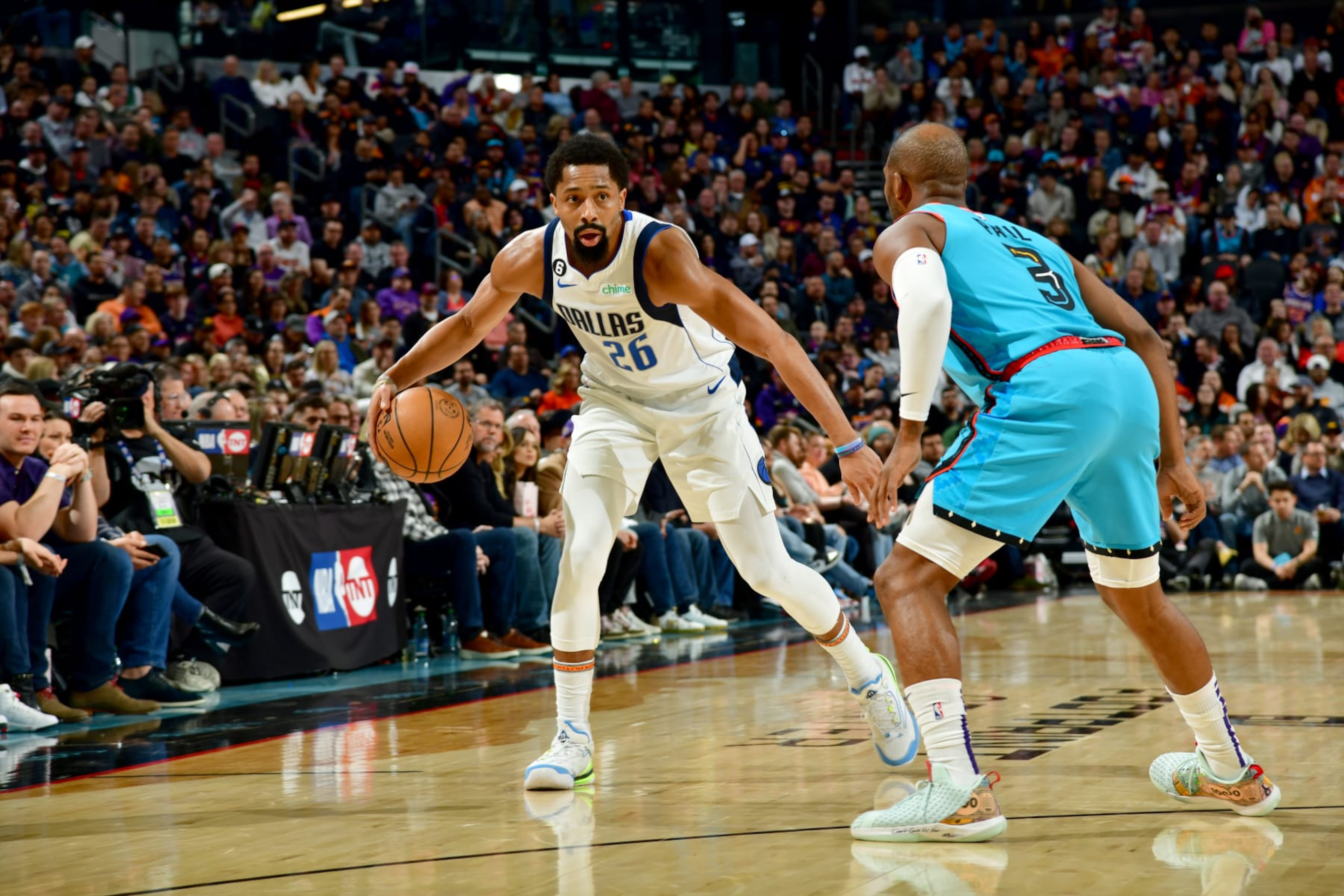 Spencer Dinwiddie and Chris Paul