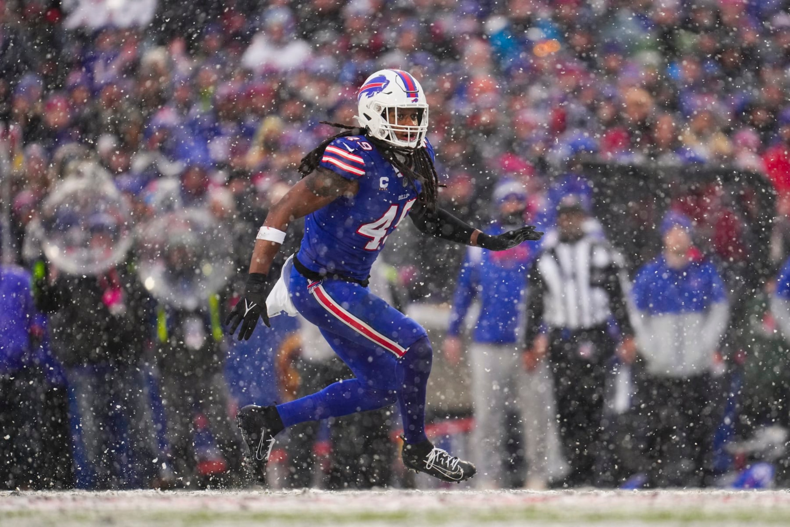 ORCHARD PARK, NY - JANUARY 22: Tremaine Edmunds #49 of the Buffalo Bills defends against the Cincinnati Bengals at Highmark Stadium on January 22, 2023 in Orchard Park, New York. (Photo by Cooper Neill/Getty Images)