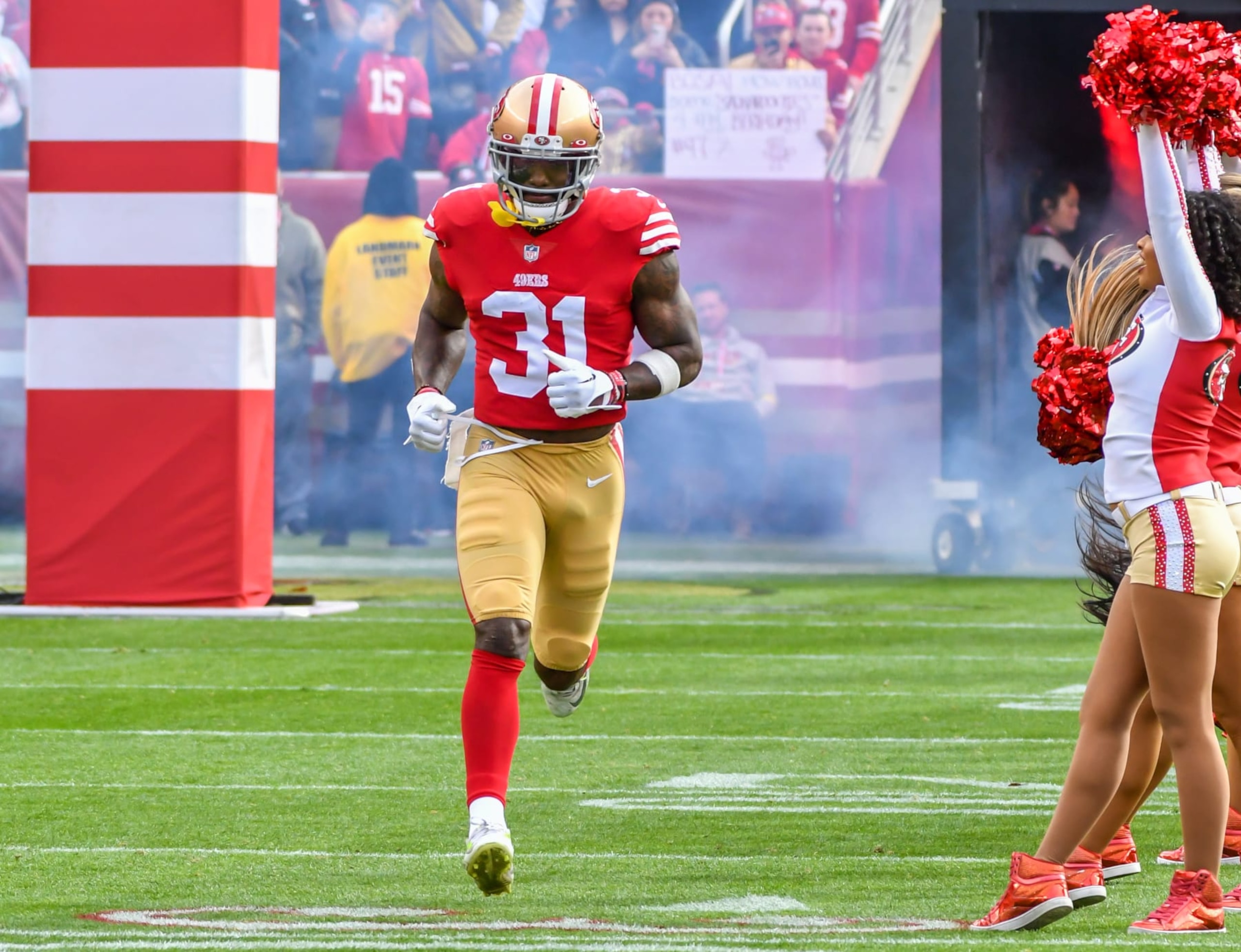 SANTA CLARA, CA - JANUARY 08: San Francisco 49ers safety Tashaun Gipson Sr. (31) enters the field before the Week 18 game between the Arizona Cardinals and the San Francisco 49ers on Sunday, January 8, 2023 at Levi's Stadium in Santa Clara, California. (Photo by Douglas Stringer/Icon Sportswire via Getty Images)