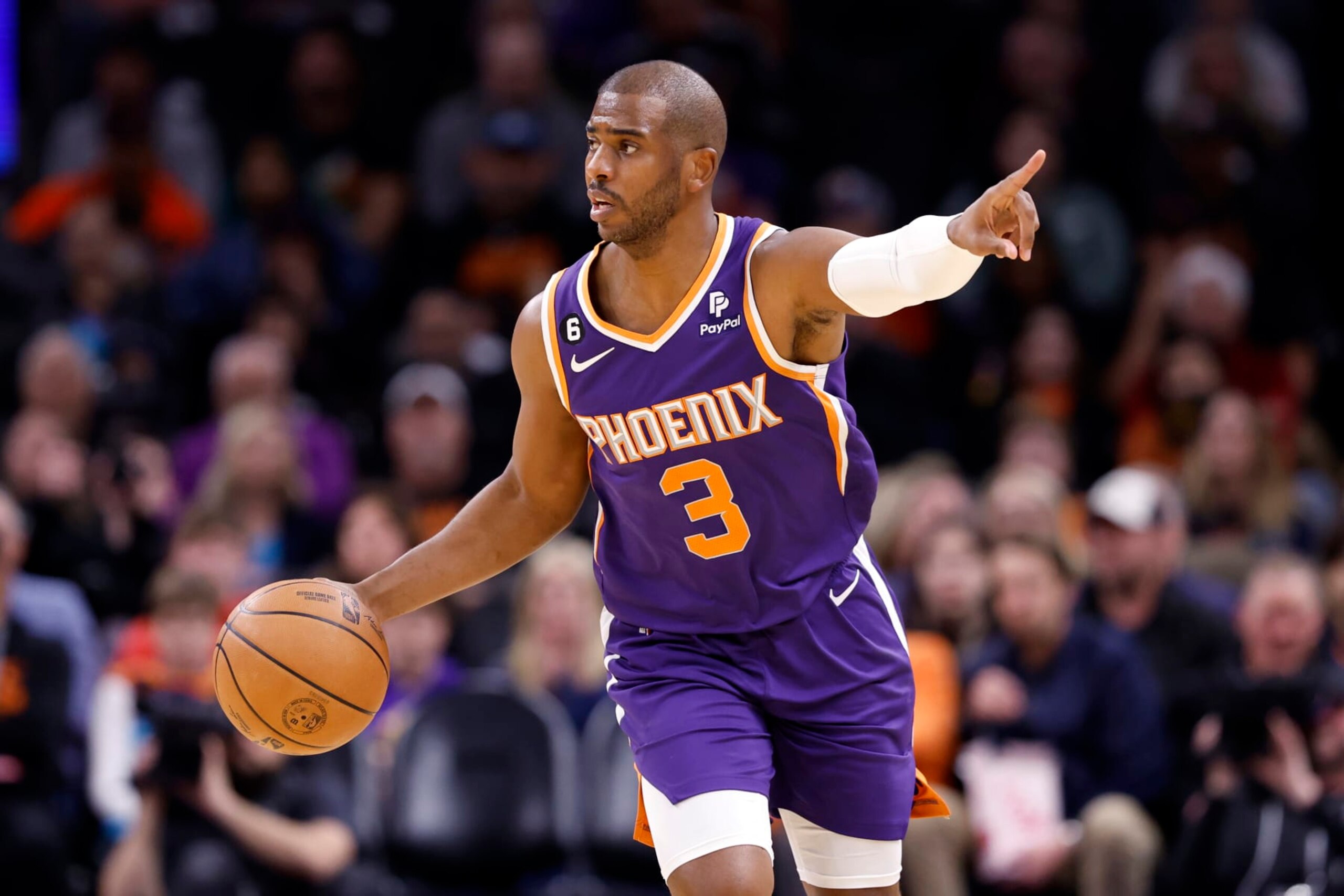 PHOENIX, ARIZONA - JANUARY 24: Chris Paul #3 of the Phoenix Suns during the game against the Charlotte Hornets at Footprint Center on January 24, 2023 in Phoenix, Arizona. The Suns beat the Hornets 128-97. NOTE TO USER: User expressly acknowledges and agrees that, by downloading and or using this photograph, User is consenting to the terms and conditions of the Getty Images License Agreement. (Photo by Chris Coduto/Getty Images) PHOENIX, ARIZONA - JANUARY 24: Chris Paul #3 of the Phoenix Suns during the game against the Charlotte Hornets at Footprint Center on January 24, 2023 in Phoenix, Arizona. The Suns beat the Hornets 128-97. NOTE TO USER: User expressly acknowledges and agrees that, by downloading and or using this photograph, User is consenting to the terms and conditions of the Getty Images License Agreement. (Photo by Chris Coduto/Getty Images)