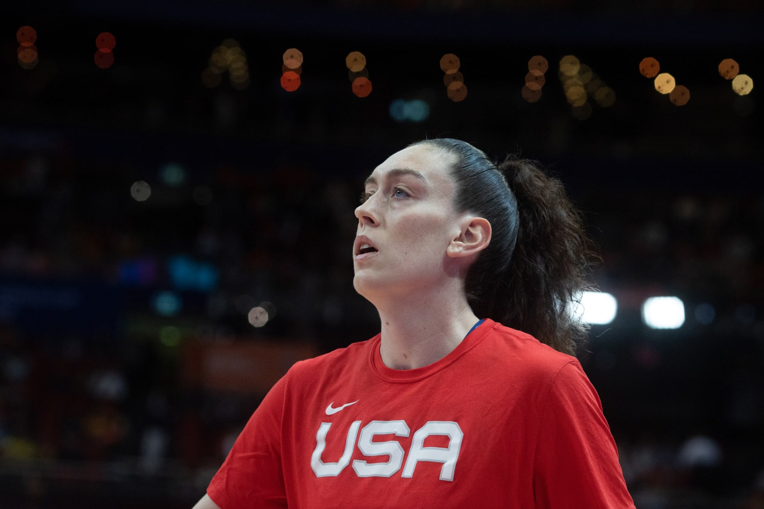 SYDNEY, AUSTRALIA - OCTOBER 01: United States' Breanna Stewart warms up during the 2022 FIBA Women's Basketball World Cup Final match between USA and China at Sydney Superdome, on October 1, 2022, in Sydney, Australia. (Photo by Steve Christo - Corbis/Corbis via Getty Images) SYDNEY, AUSTRALIA - OCTOBER 01: United States' Breanna Stewart warms up during the 2022 FIBA Women's Basketball World Cup Final match between USA and China at Sydney Superdome, on October 1, 2022, in Sydney, Australia. (Photo by Steve Christo - Corbis/Corbis via Getty Images)