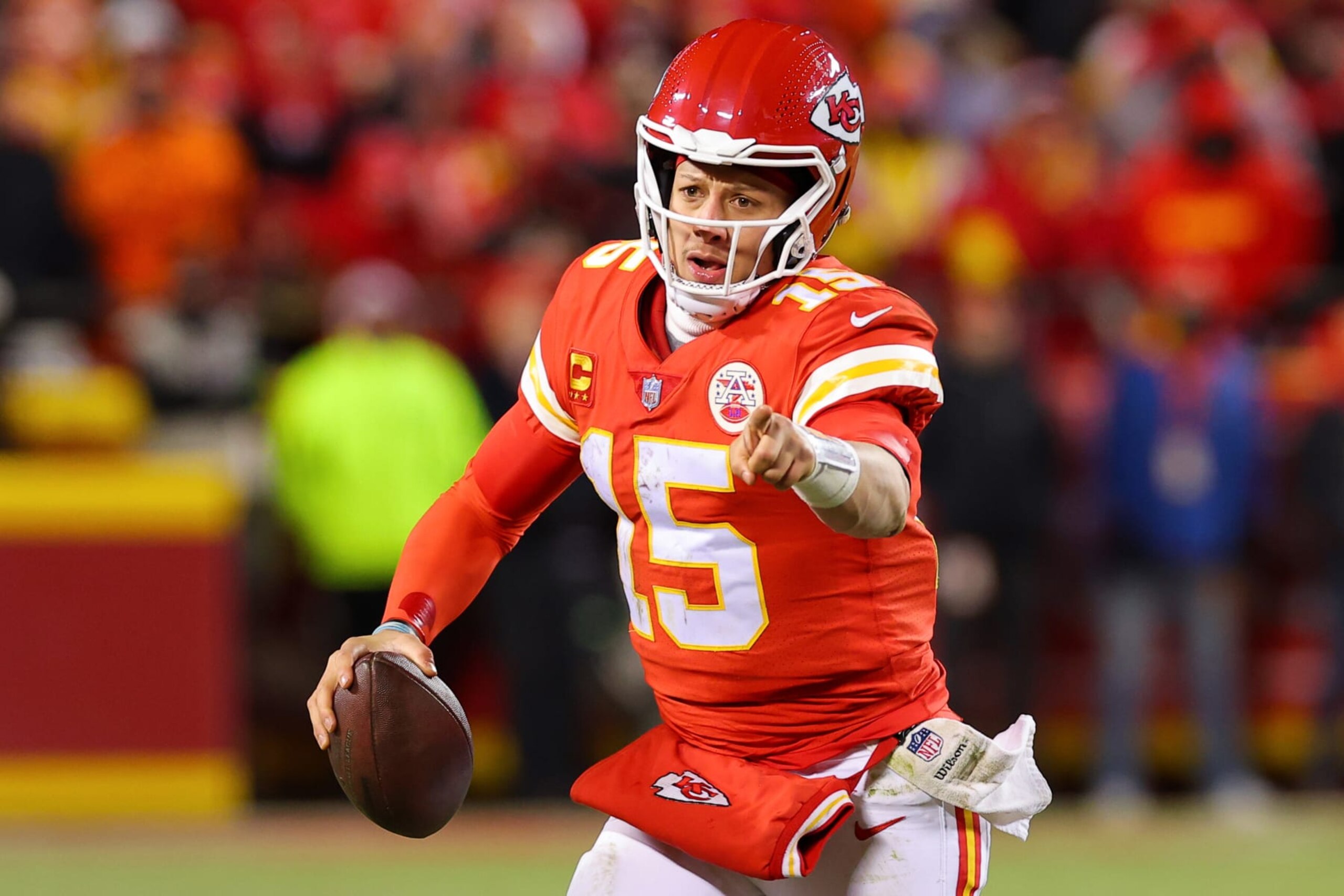 KANSAS CITY, MISSOURI - JANUARY 29: Patrick Mahomes #15 of the Kansas City Chiefs scrambles against the Cincinnati Bengals during the fourth quarter in the AFC Championship Game at GEHA Field at Arrowhead Stadium on January 29, 2023 in Kansas City, Missouri. (Photo by Kevin C. Cox/Getty Images) KANSAS CITY, MISSOURI - JANUARY 29: Patrick Mahomes #15 of the Kansas City Chiefs scrambles against the Cincinnati Bengals during the fourth quarter in the AFC Championship Game at GEHA Field at Arrowhead Stadium on January 29, 2023 in Kansas City, Missouri. (Photo by Kevin C. Cox/Getty Images)