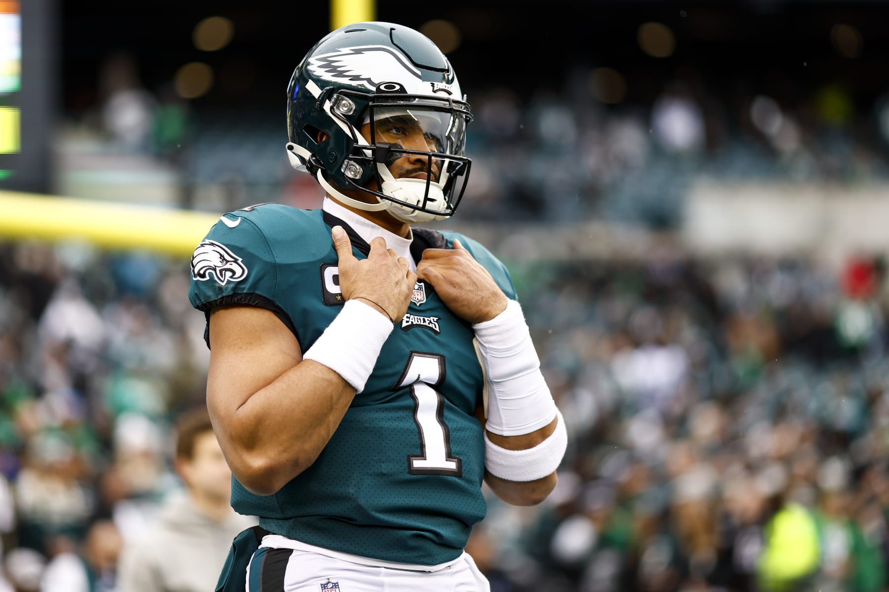 PHILADELPHIA, PA - JANUARY 29: Jalen Hurts #1 of the Philadelphia Eagles warms up prior to the NFC Championship NFL football game against the San Francisco 49ers at Lincoln Financial Field on January 29, 2023 in Philadelphia, Pennsylvania. (Photo by Kevin Sabitus/Getty Images)
