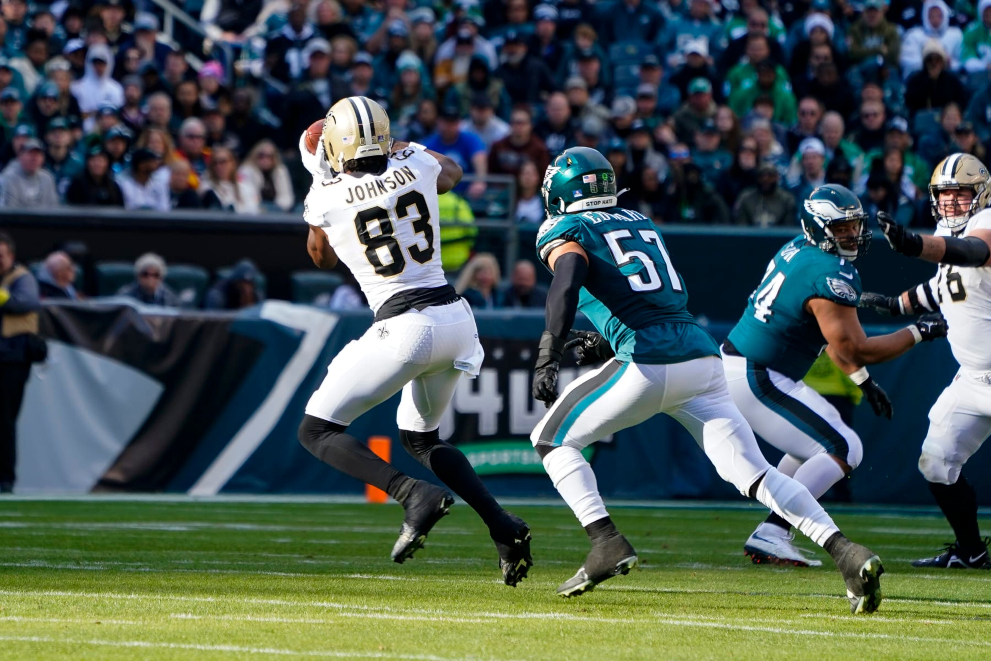 T.J. Edwards covers Juwan Johnson earlier this year. 