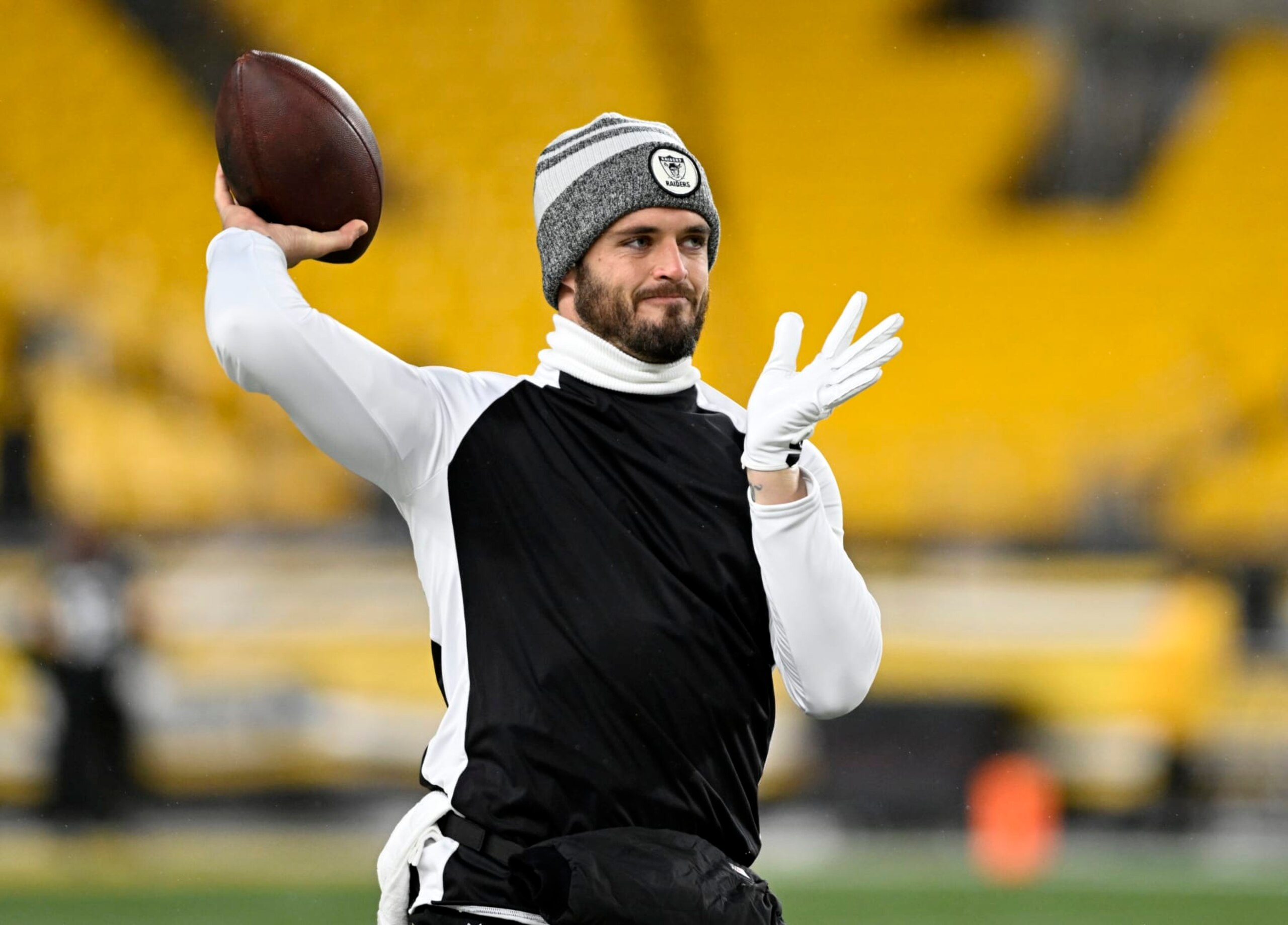 PITTSBURGH, PENNSYLVANIA - DECEMBER 24: Derek Carr #4 of the Las Vegas Raiders warms up prior to the start of the game against the Pittsburgh Steelers at Acrisure Stadium on December 24, 2022 in Pittsburgh, Pennsylvania. (Photo by Gaelen Morse/Getty Images)