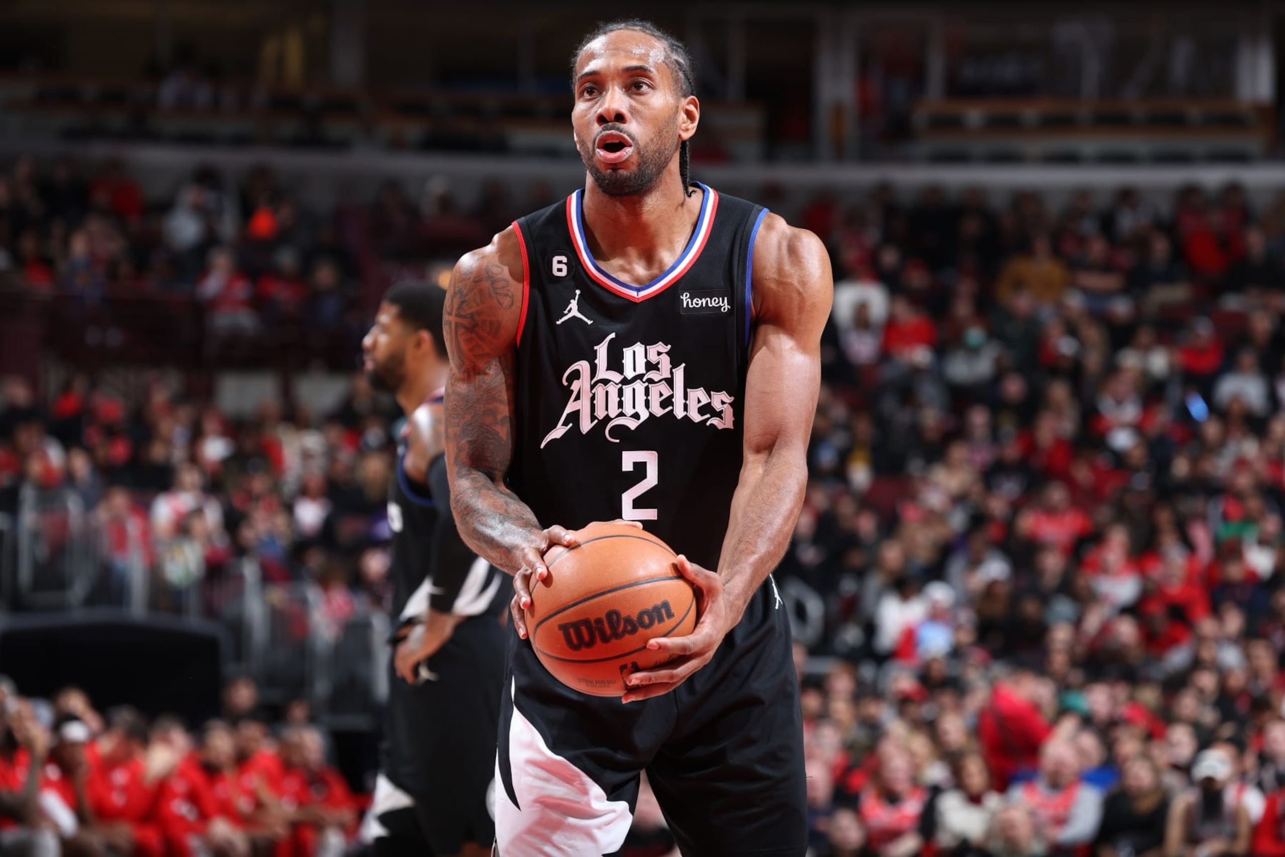 CHICAGO, IL - JANUARY 31: Kawhi Leonard #2 of the LA Clippers shoots a free throw during the game against the Chicago Bulls on January 31, 2023 at United Center in Chicago, Illinois. NOTE TO USER: User expressly acknowledges and agrees that, by downloading and or using this photograph, User is consenting to the terms and conditions of the Getty Images License Agreement. Mandatory Copyright Notice: Copyright 2022 NBAE (Photo by Jeff Haynes/NBAE via Getty Images) CHICAGO, IL - JANUARY 31: Kawhi Leonard #2 of the LA Clippers shoots a free throw during the game against the Chicago Bulls on January 31, 2023 at United Center in Chicago, Illinois. NOTE TO USER: User expressly acknowledges and agrees that, by downloading and or using this photograph, User is consenting to the terms and conditions of the Getty Images License Agreement. Mandatory Copyright Notice: Copyright 2022 NBAE (Photo by Jeff Haynes/NBAE via Getty Images)