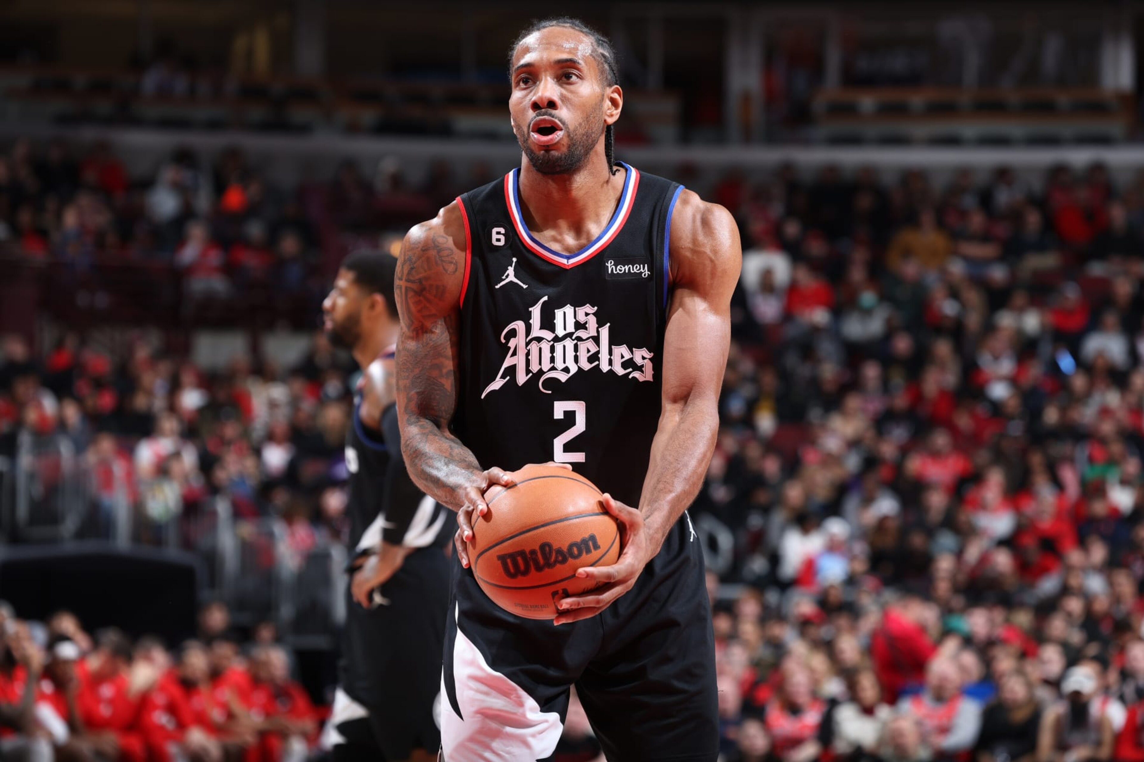CHICAGO, IL - JANUARY 31: Kawhi Leonard #2 of the LA Clippers shoots a free throw during the game against the Chicago Bulls on January 31, 2023 at United Center in Chicago, Illinois. NOTE TO USER: User expressly acknowledges and agrees that, by downloading and or using this photograph, User is consenting to the terms and conditions of the Getty Images License Agreement. Mandatory Copyright Notice: Copyright 2022 NBAE (Photo by Jeff Haynes/NBAE via Getty Images) CHICAGO, IL - JANUARY 31: Kawhi Leonard #2 of the LA Clippers shoots a free throw during the game against the Chicago Bulls on January 31, 2023 at United Center in Chicago, Illinois. NOTE TO USER: User expressly acknowledges and agrees that, by downloading and or using this photograph, User is consenting to the terms and conditions of the Getty Images License Agreement. Mandatory Copyright Notice: Copyright 2022 NBAE (Photo by Jeff Haynes/NBAE via Getty Images)