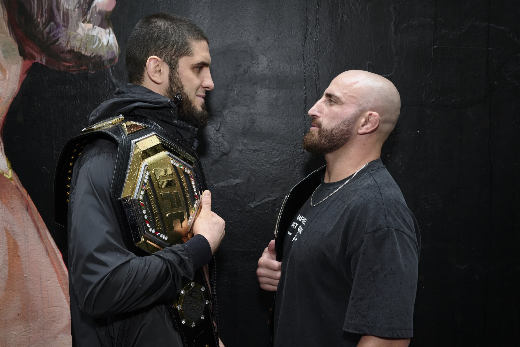 Islam Makhachev (left) and Alexander Volkanovski