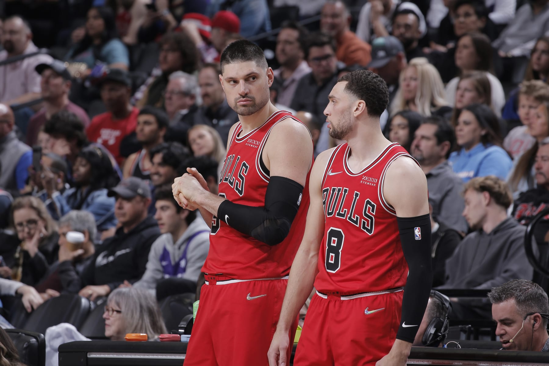 SACRAMENTO, CA - MARCH 14: Nikola Vucevic #9 and Zach Lavine #8 of the Chicago Bulls face the Sacramento Kings on March 14, 2022 at Golden 1 Center in Sacramento, California. NOTE TO USER: User expressly acknowledges and agrees that, by downloading and or using this photograph, User is consenting to the terms and conditions of the Getty Images Agreement. Mandatory Copyright Notice: Copyright 2022 NBAE (Photo by Rocky Widner/NBAE via Getty Images)