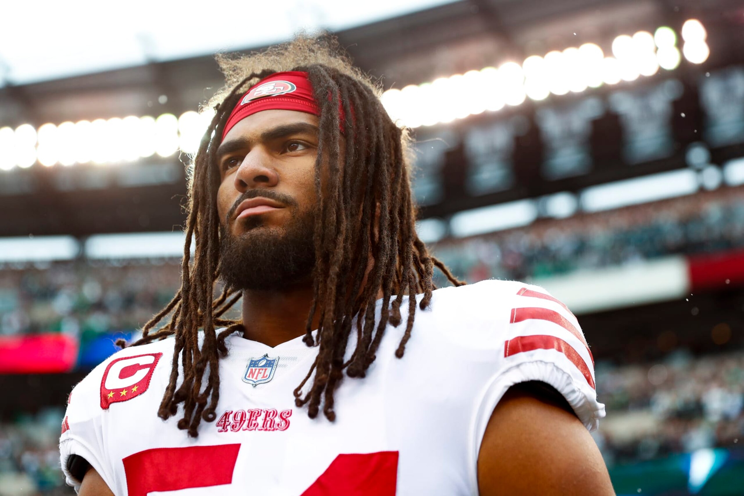 PHILADELPHIA, PA - JANUARY 29: Fred Warner #54 of the San Francisco 49ers stands on the sidelines during the national anthem prior to the NFC Championship NFL football game against the Philadelphia Eagles at Lincoln Financial Field on January 29, 2023 in Philadelphia, Pennsylvania. (Photo by Kevin Sabitus/Getty Images) PHILADELPHIA, PA - JANUARY 29: Fred Warner #54 of the San Francisco 49ers stands on the sidelines during the national anthem prior to the NFC Championship NFL football game against the Philadelphia Eagles at Lincoln Financial Field on January 29, 2023 in Philadelphia, Pennsylvania. (Photo by Kevin Sabitus/Getty Images)