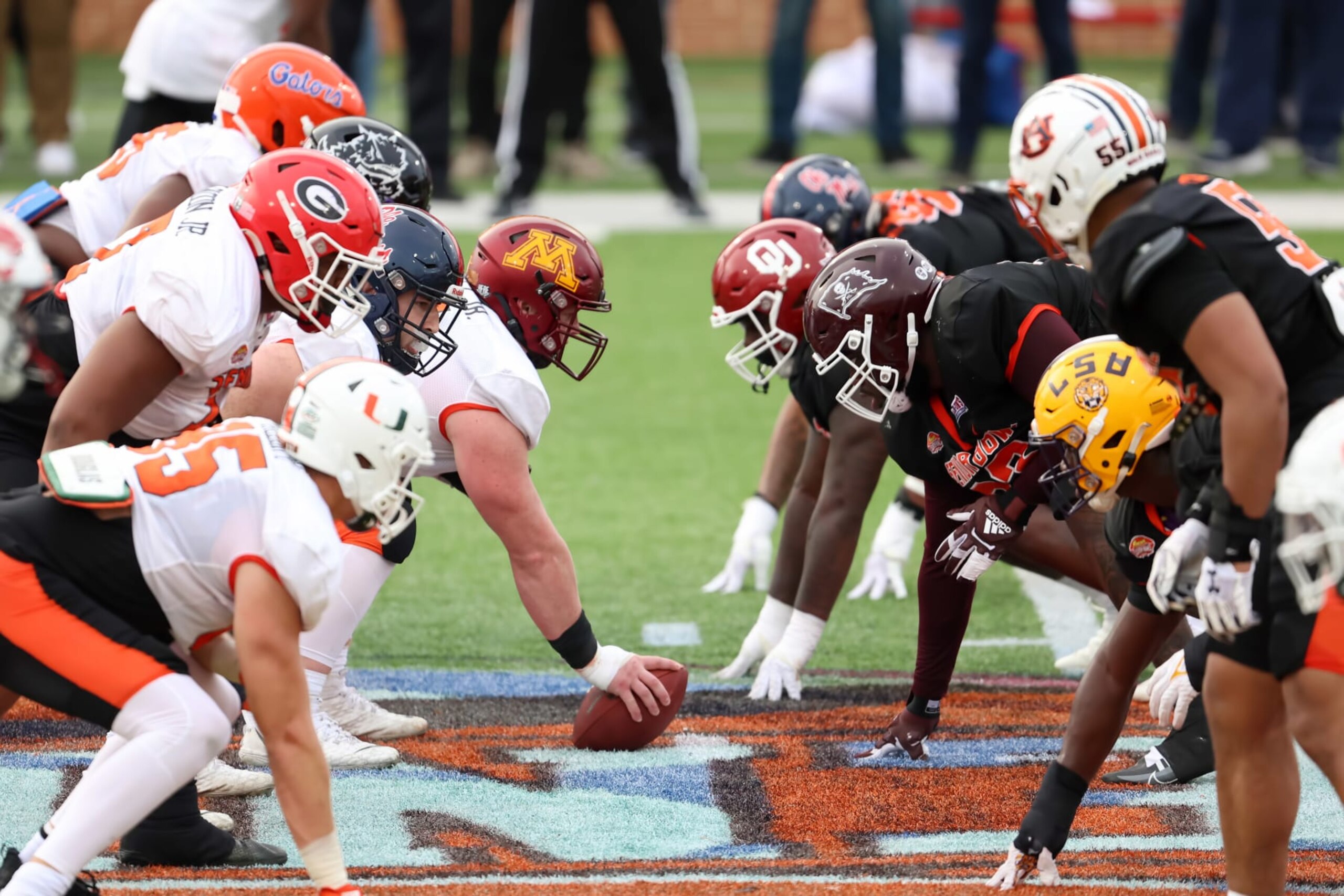 MOBILE, AL - FEBRUARY 01: Teams line up for a play during the Reese's Senior Bowl American team practice session on February 1, 2023 at Hancock Whitney Stadium in Mobile, Alabama.  (Photo by Michael Wade/Icon Sportswire via Getty Images)