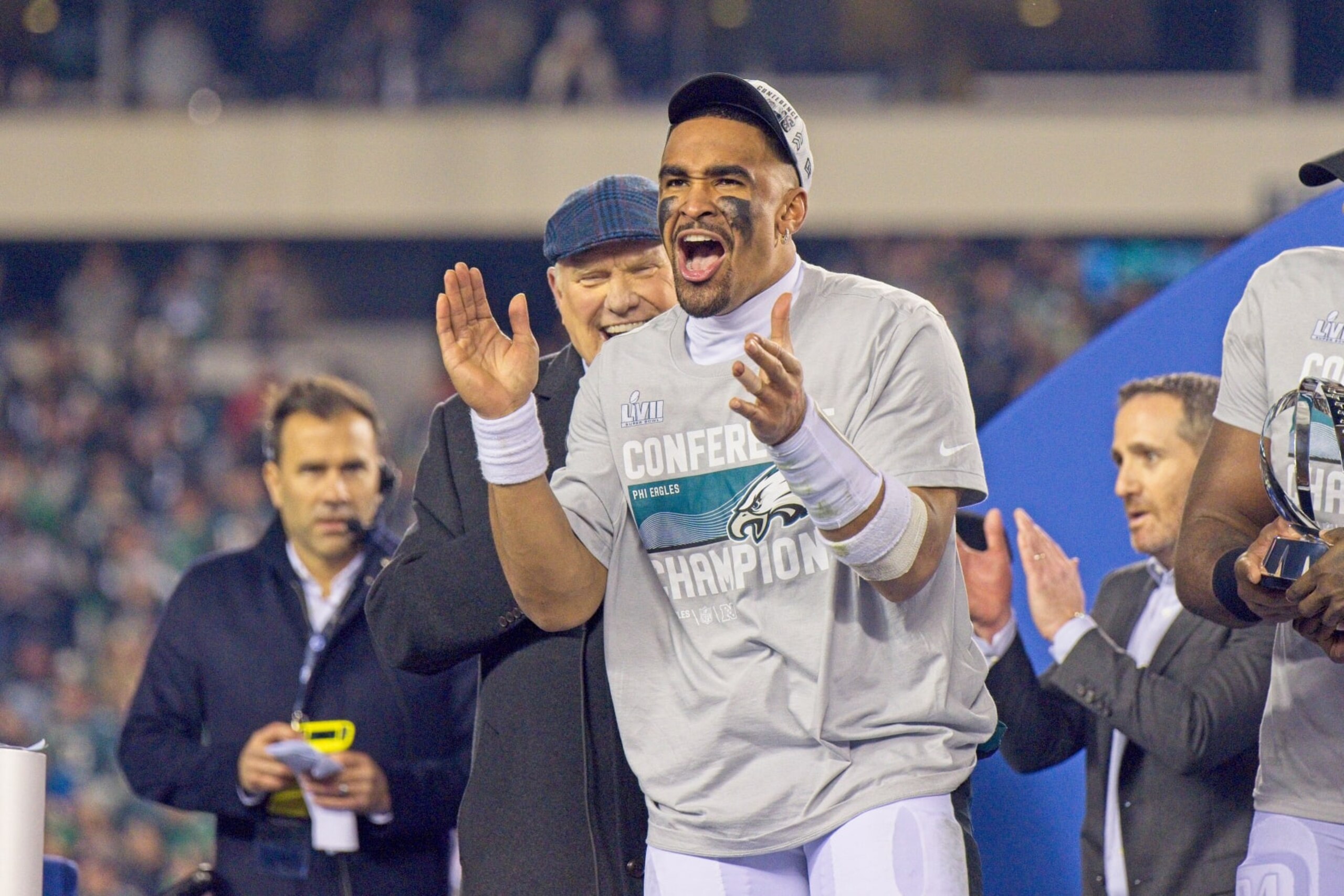 PHILADELPHIA, PA - JANUARY 29: Philadelphia Eagles quarterback Jalen Hurts (1) cheers with the crowd during the Championship game between the San Fransisco 49ers and the Philadelphia Eagles on January 29, 2023. (Photo by Andy Lewis/Icon Sportswire via Getty Images)