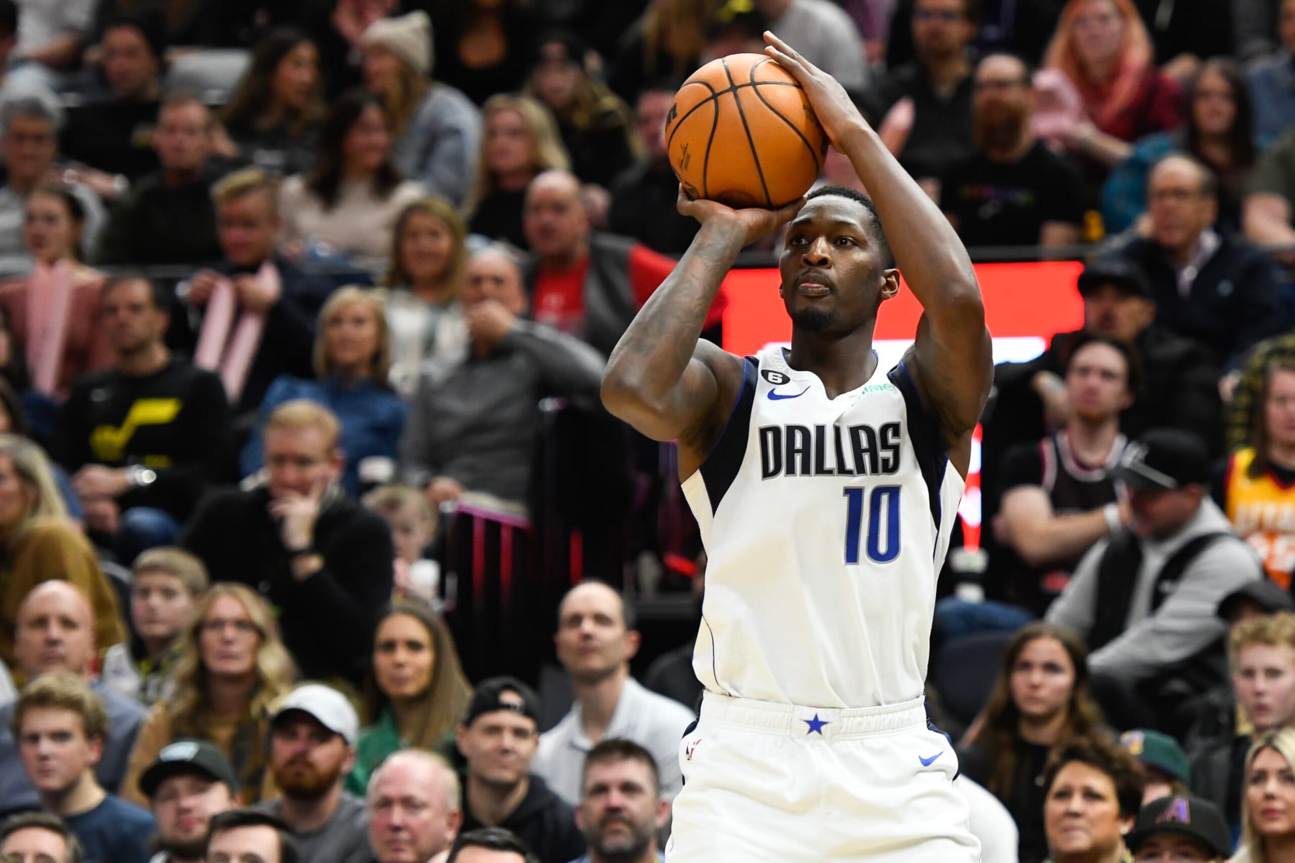 SALT LAKE CITY, UTAH - JANUARY 28: Dorian Finney-Smith #10 of the Dallas Mavericks in action during the second half of a game against the Utah Jazz at Vivint Arena on January 28, 2023 in Salt Lake City, Utah. NOTE TO USER: User expressly acknowledges and agrees that, by downloading and or using this photograph, User is consenting to the terms and conditions of the Getty Images License Agreement.  (Photo by Alex Goodlett/Getty Images)