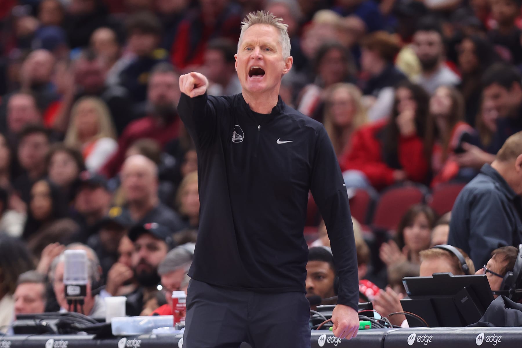 CHICAGO, ILLINOIS - JANUARY 15: Head coach Steve Kerr of the Golden State Warriors reacts against the Chicago Bulls during the first half at United Center on January 15, 2023 in Chicago, Illinois. NOTE TO USER: User expressly acknowledges and agrees that, by downloading and or using this photograph, User is consenting to the terms and conditions of the Getty Images License Agreement.  (Photo by Michael Reaves/Getty Images)