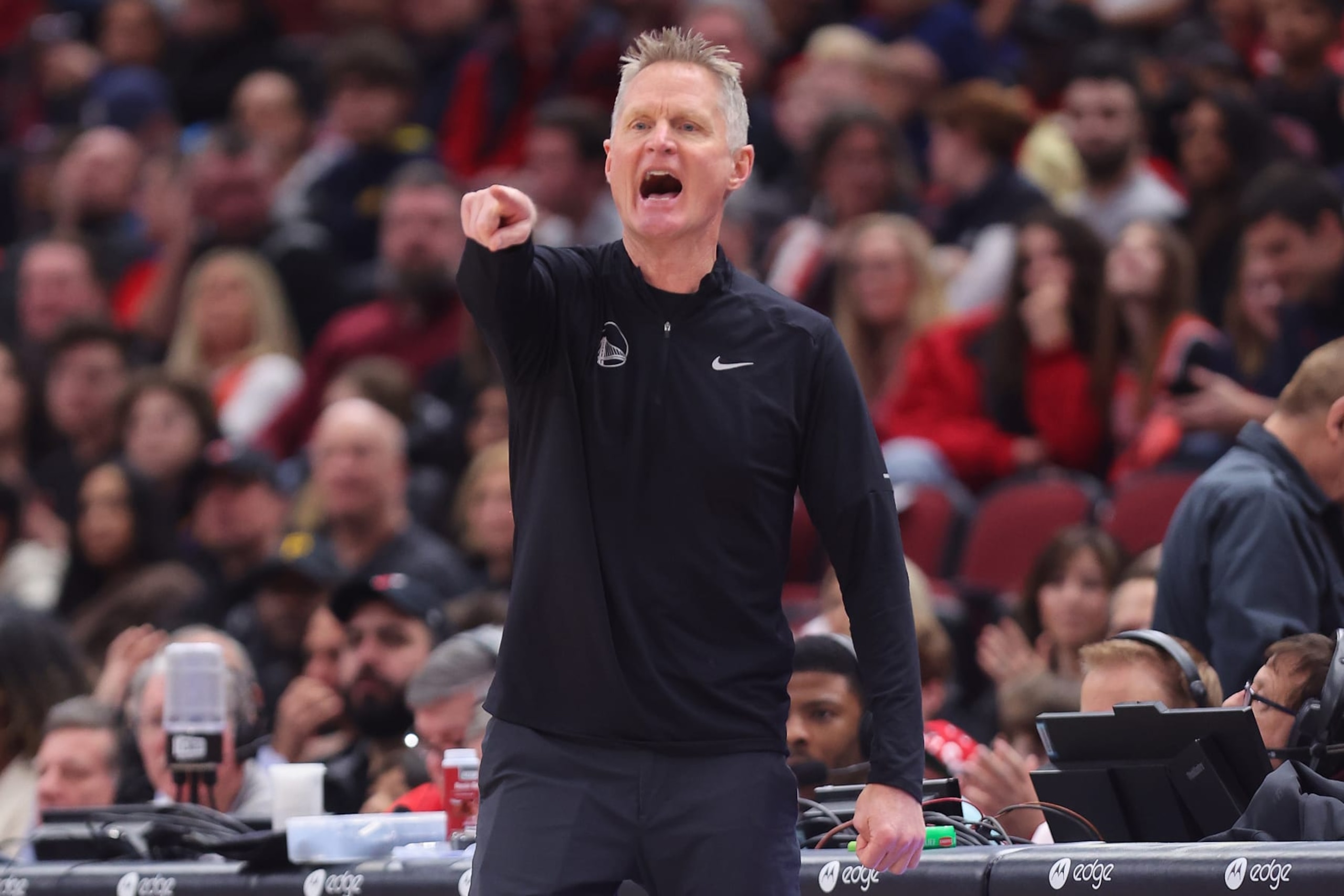 CHICAGO, ILLINOIS - JANUARY 15: Head coach Steve Kerr of the Golden State Warriors reacts against the Chicago Bulls during the first half at United Center on January 15, 2023 in Chicago, Illinois. NOTE TO USER: User expressly acknowledges and agrees that, by downloading and or using this photograph, User is consenting to the terms and conditions of the Getty Images License Agreement.  (Photo by Michael Reaves/Getty Images)
