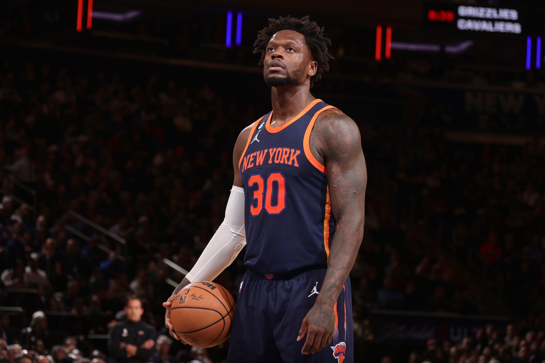 NEW YORK, NY - FEBRUARY 2: Julius Randle #30 of the New York Knicks prepares to shoot a free throw during the game against the Miami Heat on February 2, 2023 at Madison Square Garden in New York City, New York.  NOTE TO USER: User expressly acknowledges and agrees that, by downloading and or using this photograph, User is consenting to the terms and conditions of the Getty Images License Agreement. Mandatory Copyright Notice: Copyright 2023 NBAE  (Photo by Nathaniel S. Butler/NBAE via Getty Images)