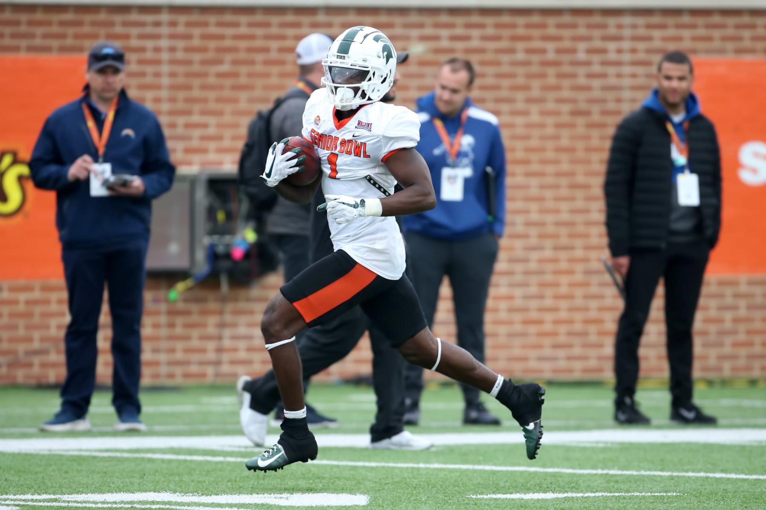 MOBILE, AL - FEBRUARY 02: National wide receiver Jayden Reed of Michigan State (1) during the Reese's Senior Bowl team practice session on February 2, 2023 at Hancock Whitney Stadium in Mobile, Alabama.  (Photo by Michael Wade/Icon Sportswire via Getty Images)