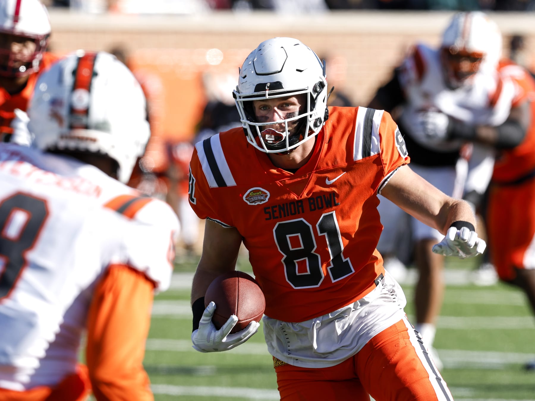 MOBILE, AL - FEBRUARY 04: Tight End Josh Whyle #81 of Cincinnati from the National Team on a catch and run play during the 2023 Resse's Senior Bowl at Hancock Whitney Stadium on the campus of the University of South Alabama on February 4, 2023 in Mobile, Alabama. The National defeated the American 27 to 10. (Photo by Don Juan Moore/Getty Images)