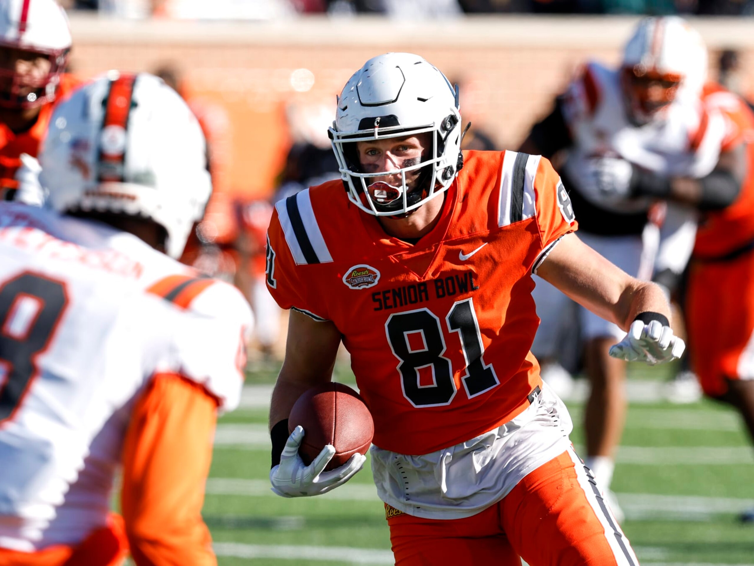 MOBILE, AL - FEBRUARY 04: Tight End Josh Whyle #81 of Cincinnati from the National Team on a catch and run play during the 2023 Resse's Senior Bowl at Hancock Whitney Stadium on the campus of the University of South Alabama on February 4, 2023 in Mobile, Alabama. The National defeated the American 27 to 10. (Photo by Don Juan Moore/Getty Images)