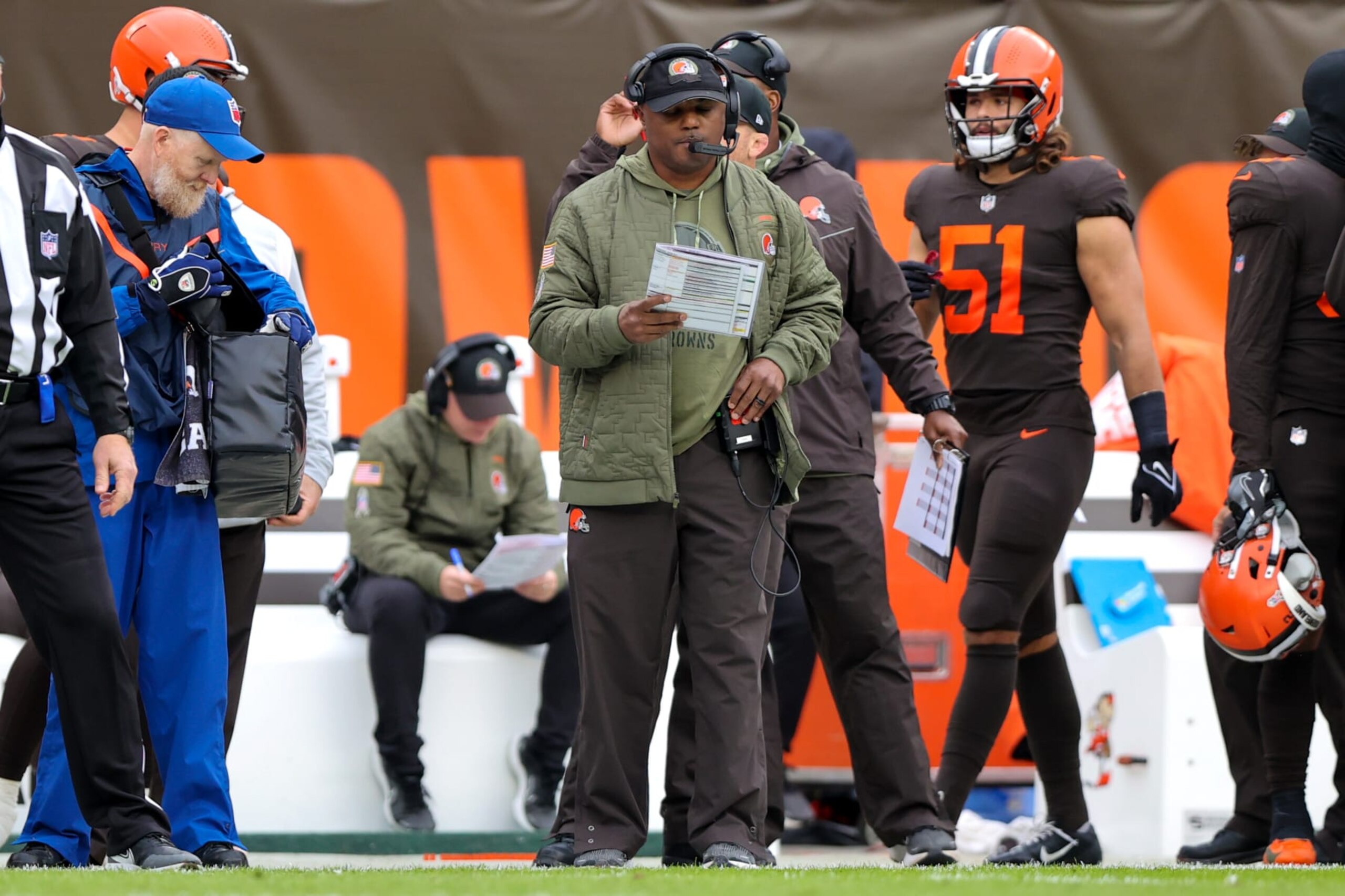 CLEVELAND, OH - NOVEMBER 27: Cleveland Browns defensive coordinator Joe Woods on the sideline during the first quarter of the National Football League game between the Tampa Bay Buccaneers and Cleveland Browns on November 27, 2022, at FirstEnergy Stadium in Cleveland, OH. (Photo by Frank Jansky/Icon Sportswire via Getty Images)