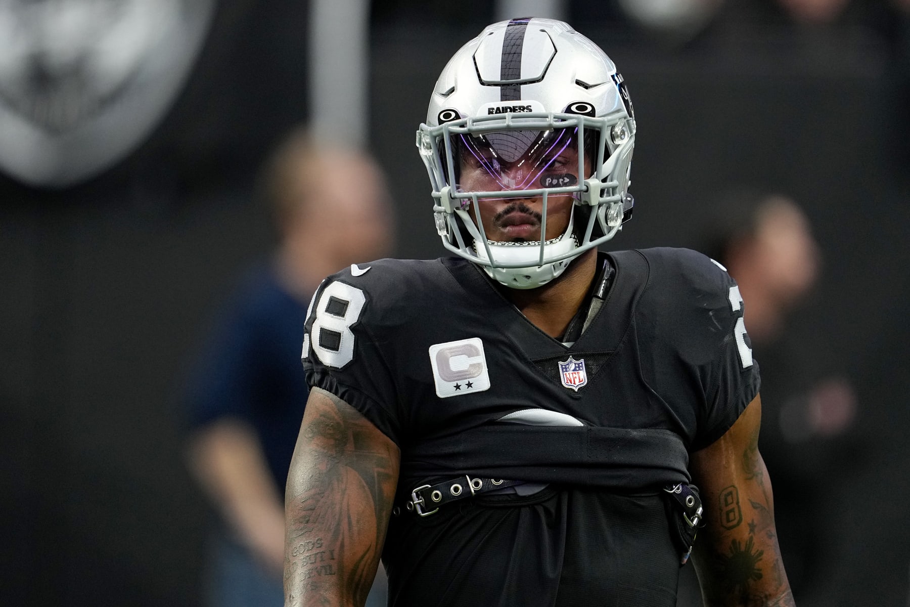 LAS VEGAS, NEVADA - JANUARY 07: Josh Jacobs #28 of the Las Vegas Raiders warms up prior to playing the Kansas City Chiefs at Allegiant Stadium on January 07, 2023 in Las Vegas, Nevada. (Photo by Jeff Bottari/Getty Images)