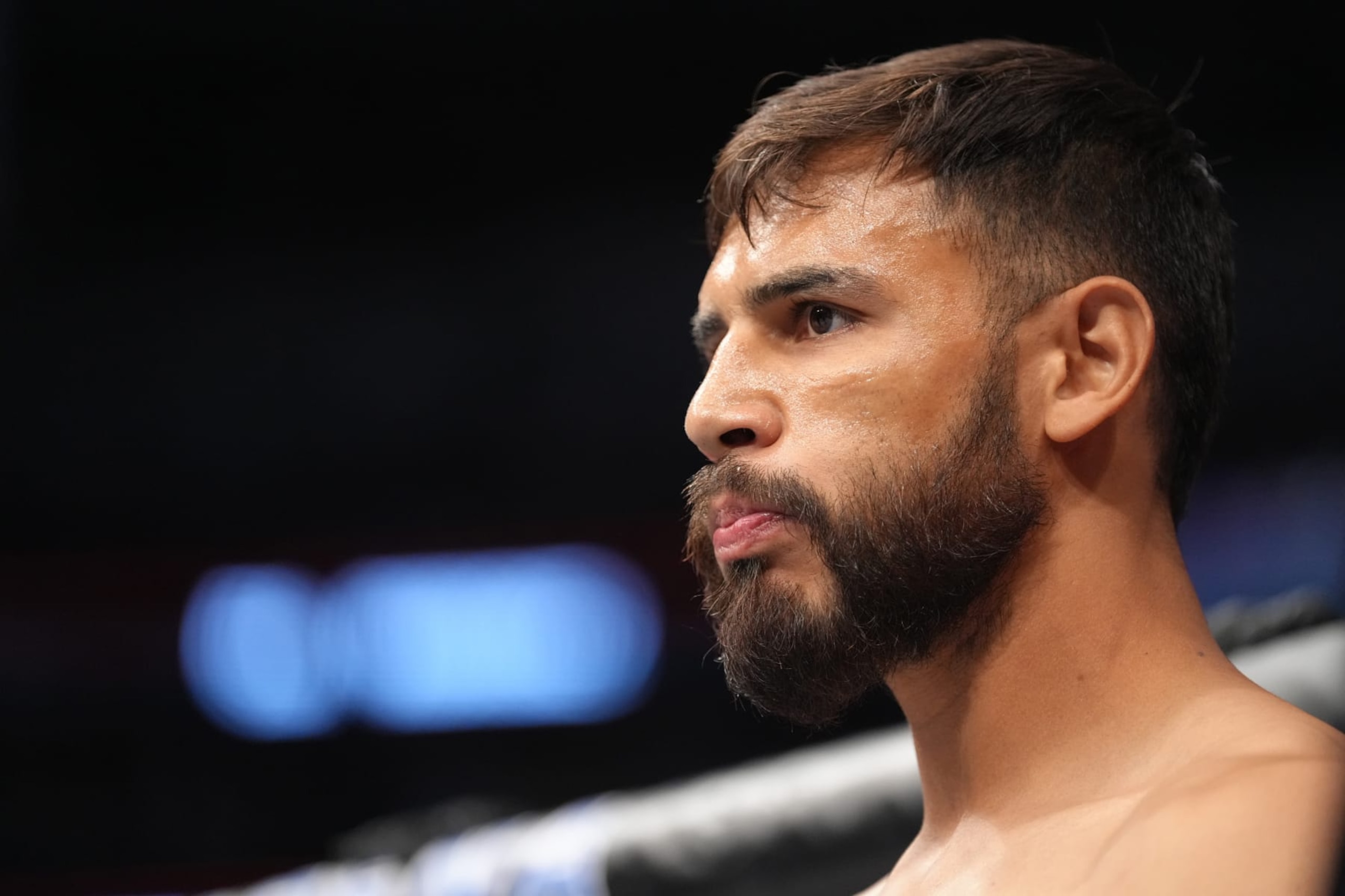 ELMONT, NEW YORK - JULY 16: Yair Rodriguez of Mexico prepares to fight Brian Ortega in a featherweight fight during the UFC Fight Night event at UBS Arena on July 16, 2022 in Elmont, New York. (Photo by Jeff Bottari/Zuffa LLC)