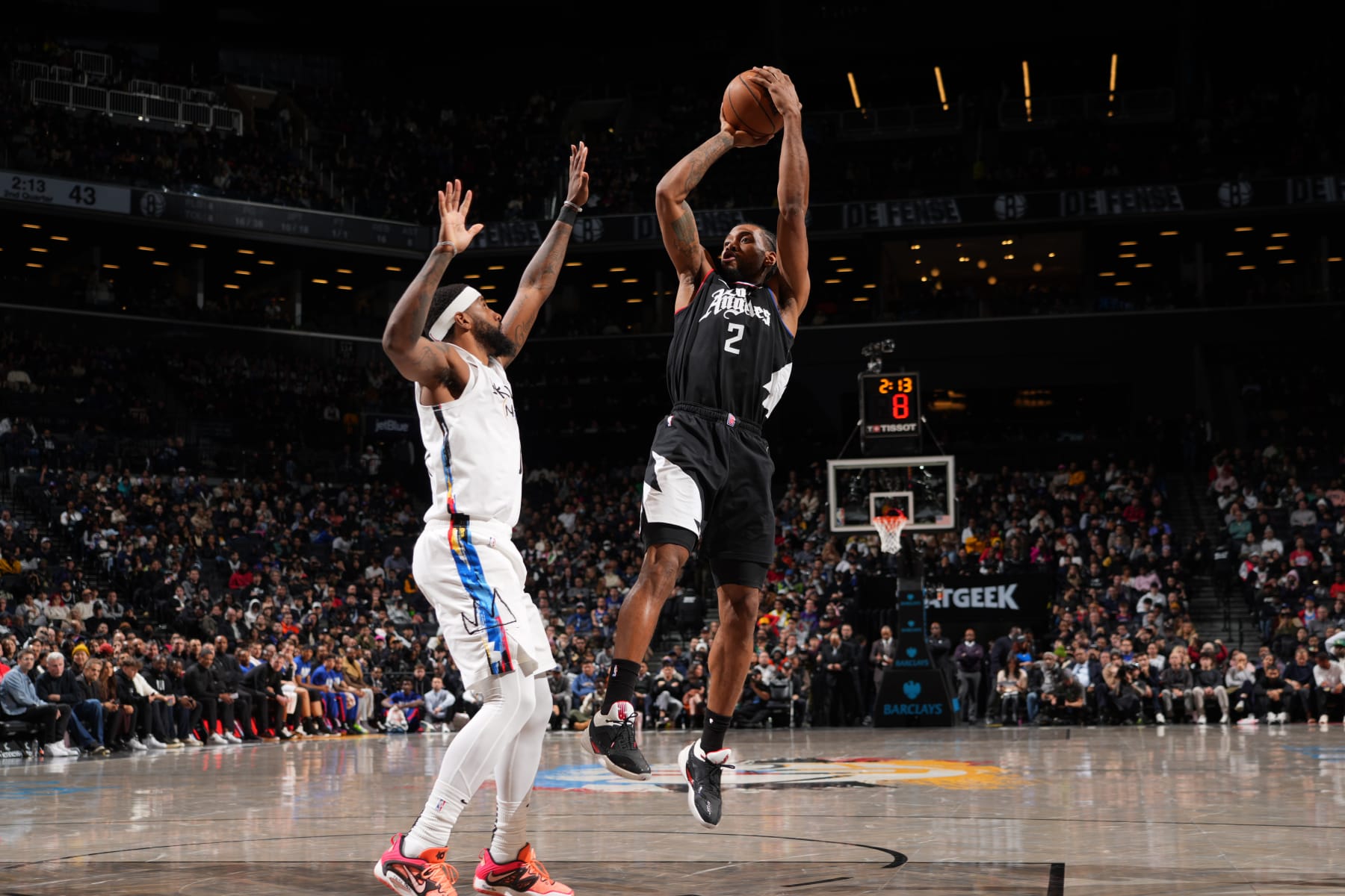 BROOKLYN, NY - FEBRUARY 6: Kawhi Leonard #2 of the LA Clippers shoots the ball during the game against the Brooklyn Nets on February 6, 2023 at Barclays Center in Brooklyn, New York. NOTE TO USER: User expressly acknowledges and agrees that, by downloading and or using this Photograph, user is consenting to the terms and conditions of the Getty Images License Agreement. Mandatory Copyright Notice: Copyright 2023 NBAE (Photo by Jesse D. Garrabrant/NBAE via Getty Images)