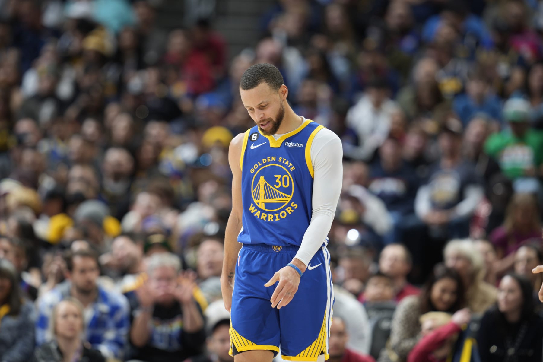 Golden State Warriors guard Stephen Curry (30) in the second half of an NBA basketball game Thursday, Feb. 2, 2023, in Denver. (AP Photo/David Zalubowski)