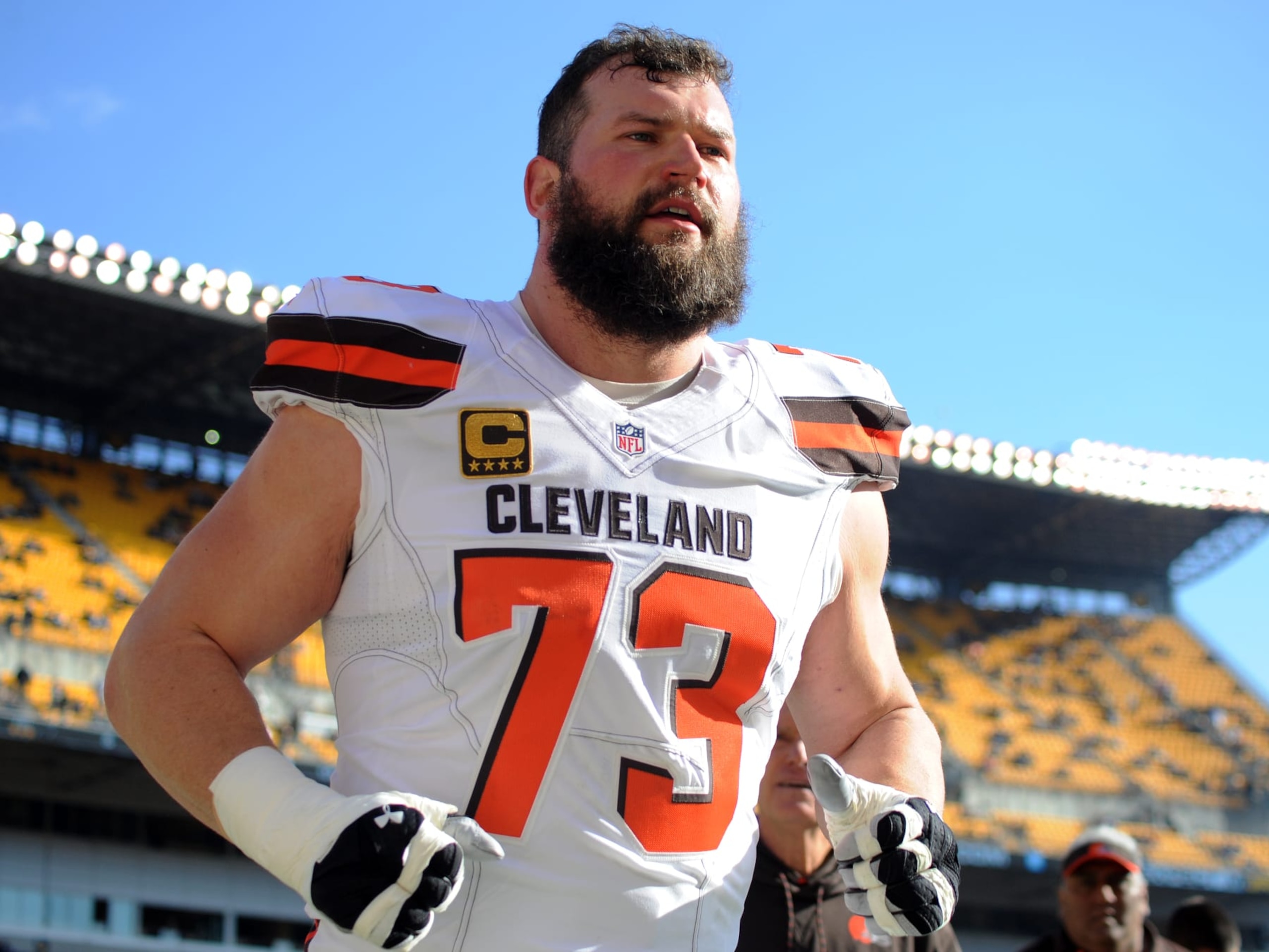 PITTSBURGH, PA - JANUARY 1, 2017: Left tackle Joe Thomas #73 of the Cleveland Browns runs off the field prior to a game against the Pittsburgh Steelers on January 1, 2017 at Heinz Field in Pittsburgh, Pennsylvania. Pittsburgh won 27-24 in overtime. (Photo by: Nick Cammett/Diamond Images/Getty Images)  