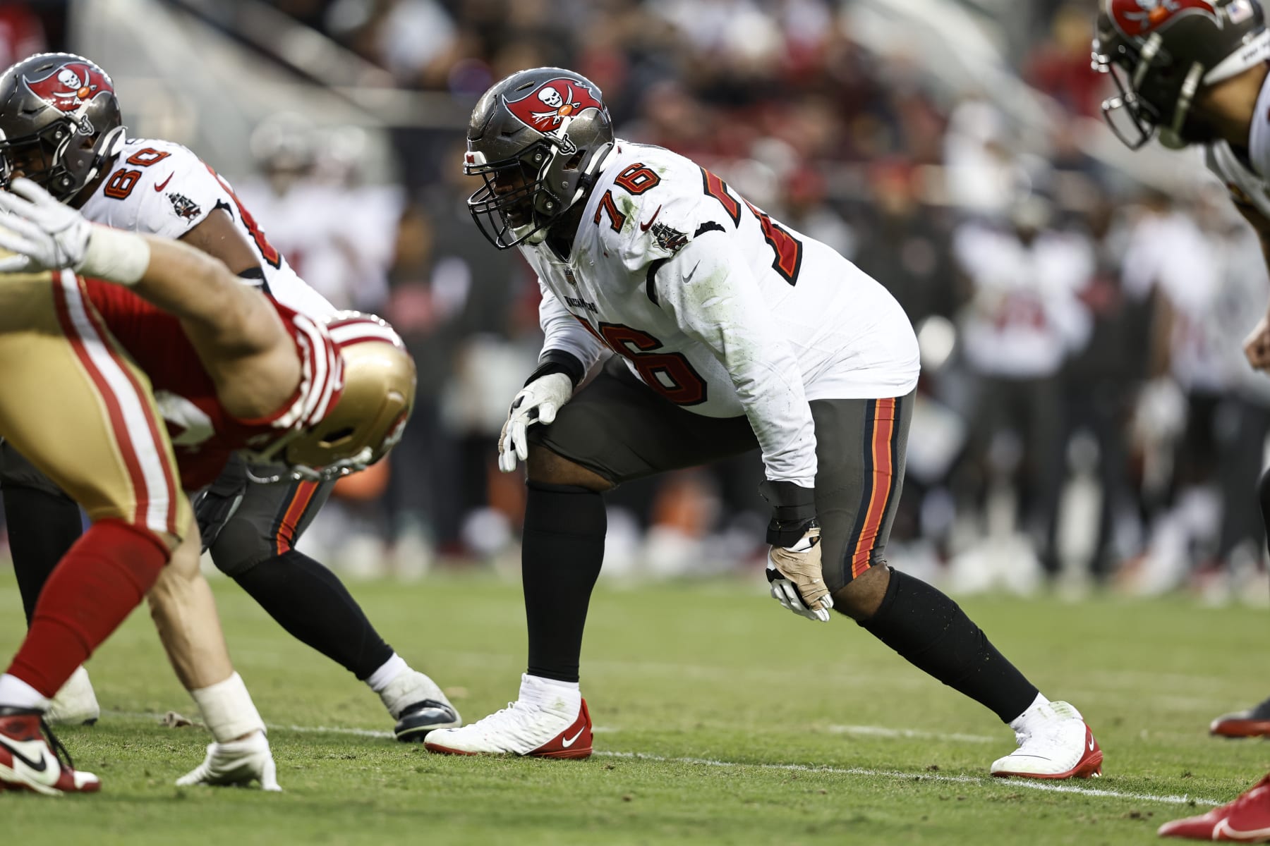 SANTA CLARA, CALIFORNIA - DECEMBER 11: Donovan Smith #76 of the Tampa Bay Buccaneers lines up during an NFL football game between the San Francisco 49ers and the Tampa Bay Buccaneers at Levi's Stadium on December 11, 2022 in Santa Clara, California. (Photo by Michael Owens/Getty Images)