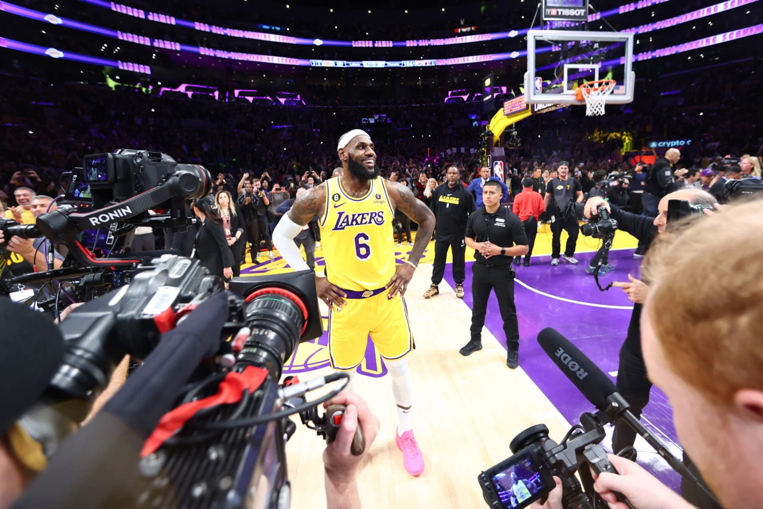 LOS ANGELES, CA - FEBRUARY 7: LeBron James #6 of the Los Angeles Lakers celebrates after breaking Kareem Abdul-Jabbars, all time scoring record of 38,387 points during the game against the Oklahoma City Thunder on February 7, 2023 at Crypto.Com Arena in Los Angeles, California. NOTE TO USER: User expressly acknowledges and agrees that, by downloading and/or using this Photograph, user is consenting to the terms and conditions of the Getty Images License Agreement. Mandatory Copyright Notice: Copyright 2023 NBAE (Photo by Nathaniel S. Butler/NBAE via Getty Images)